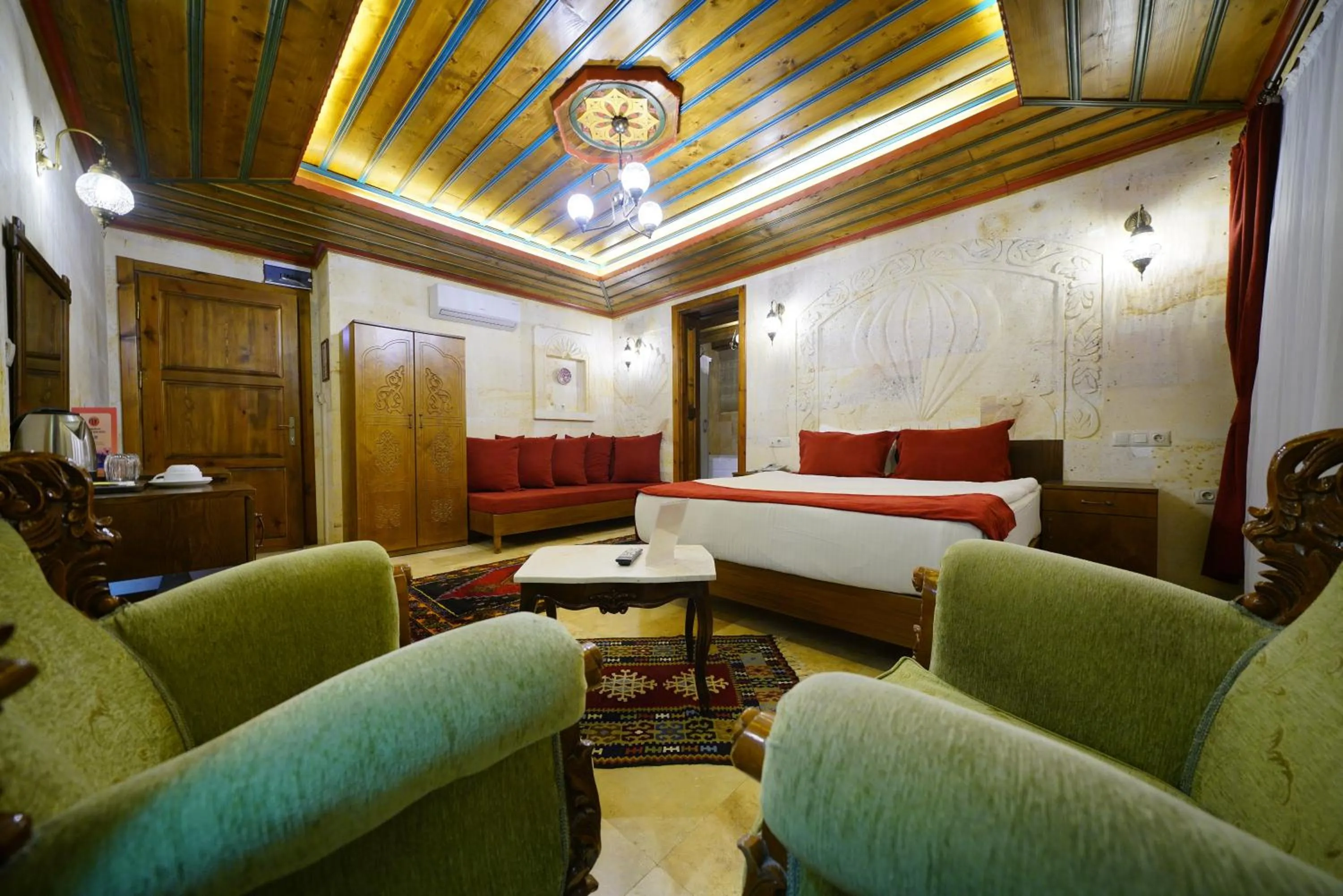 Bed in Balloon Cave Hotel