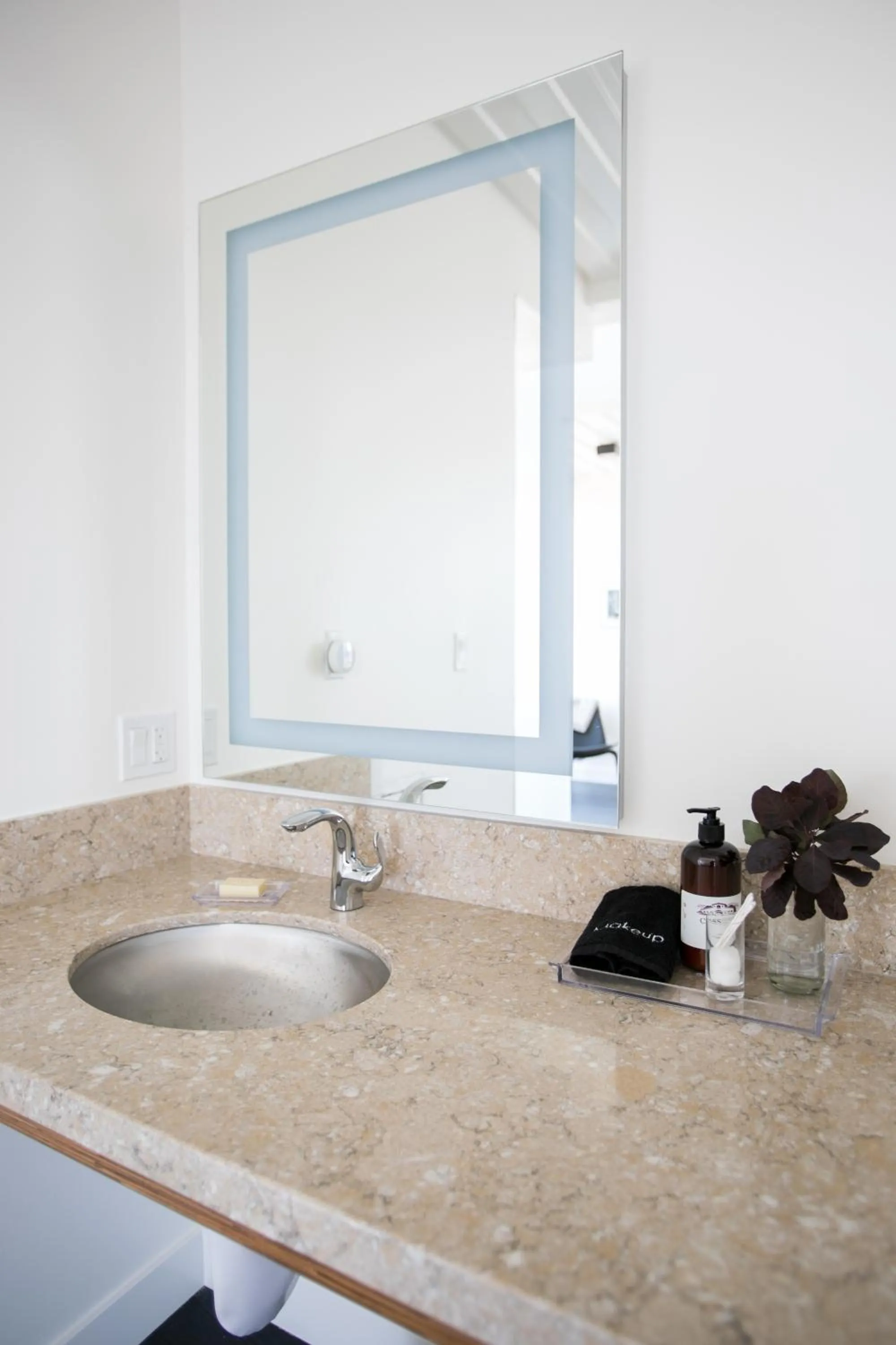 Bathroom in Geneseo Inn