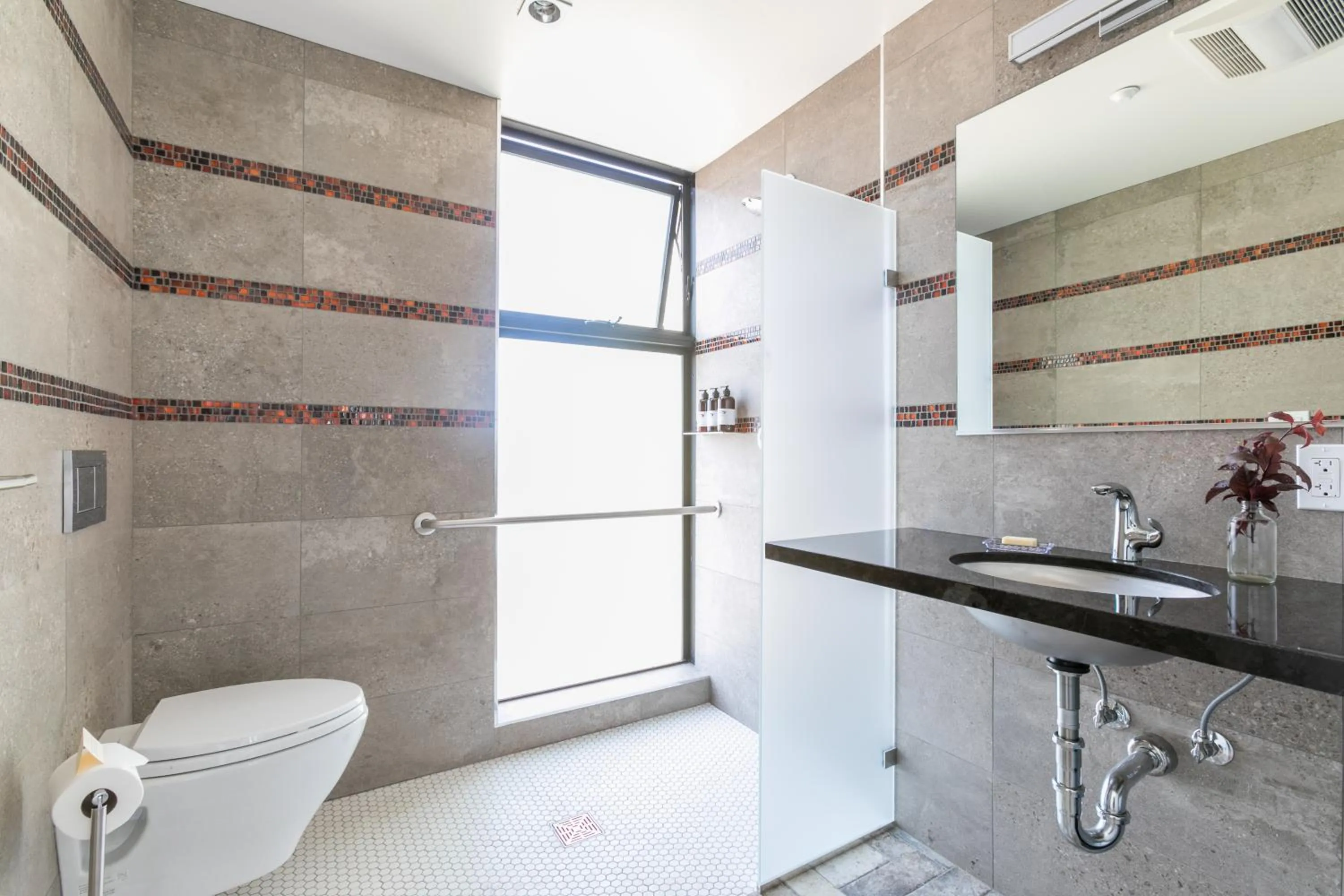 Bathroom in Geneseo Inn