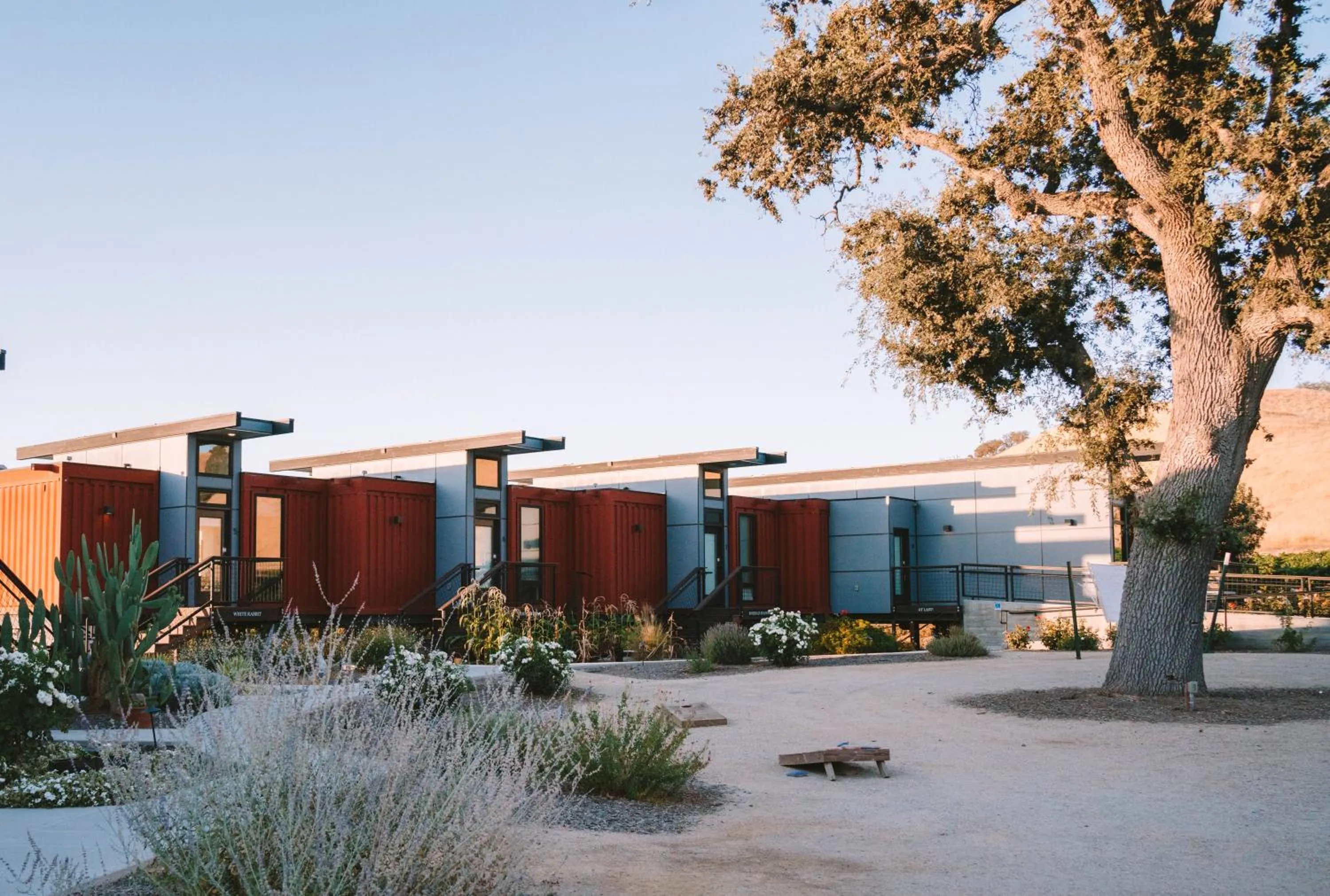 Property building in Geneseo Inn