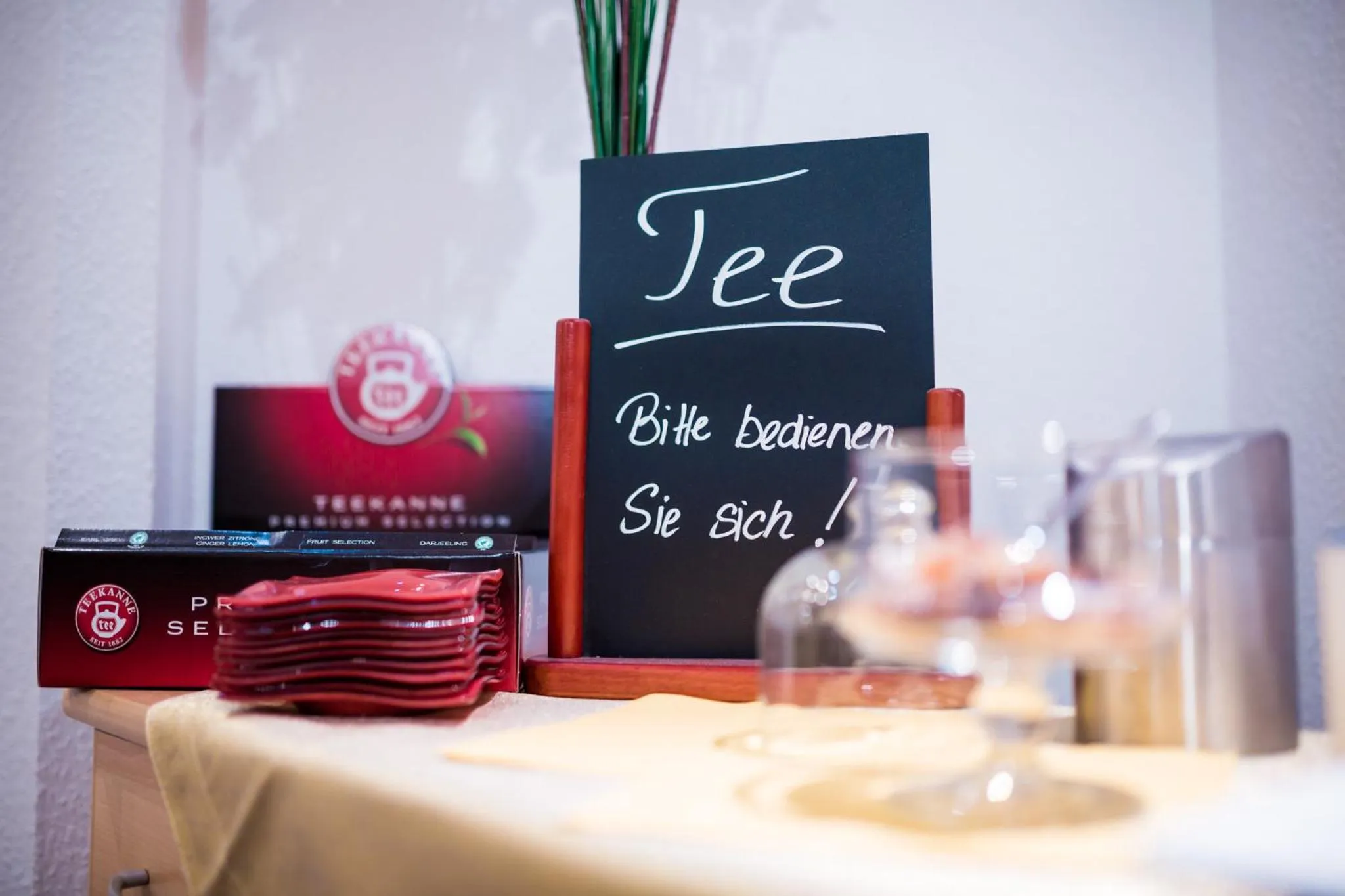 Drinks in Europa Hotel Garni free parking