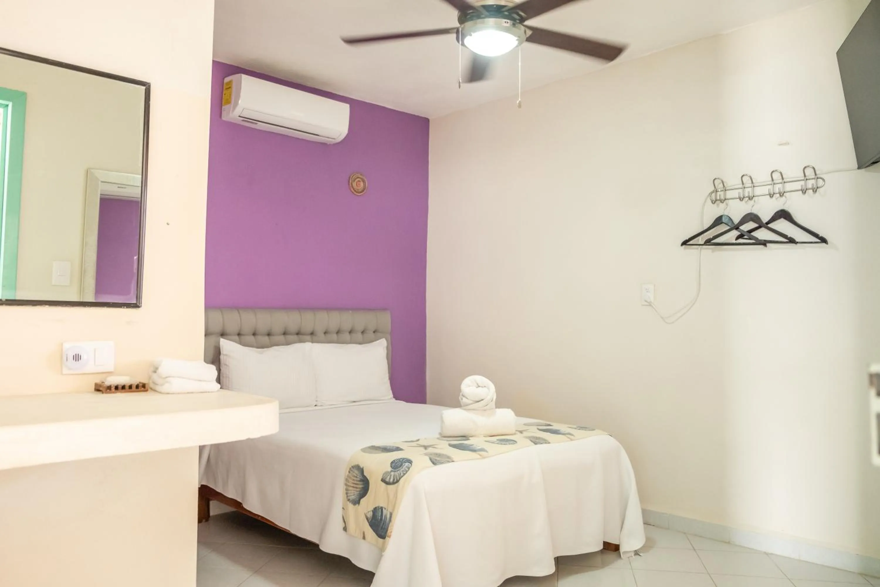 Bedroom, Bed in Hotel Pelicano