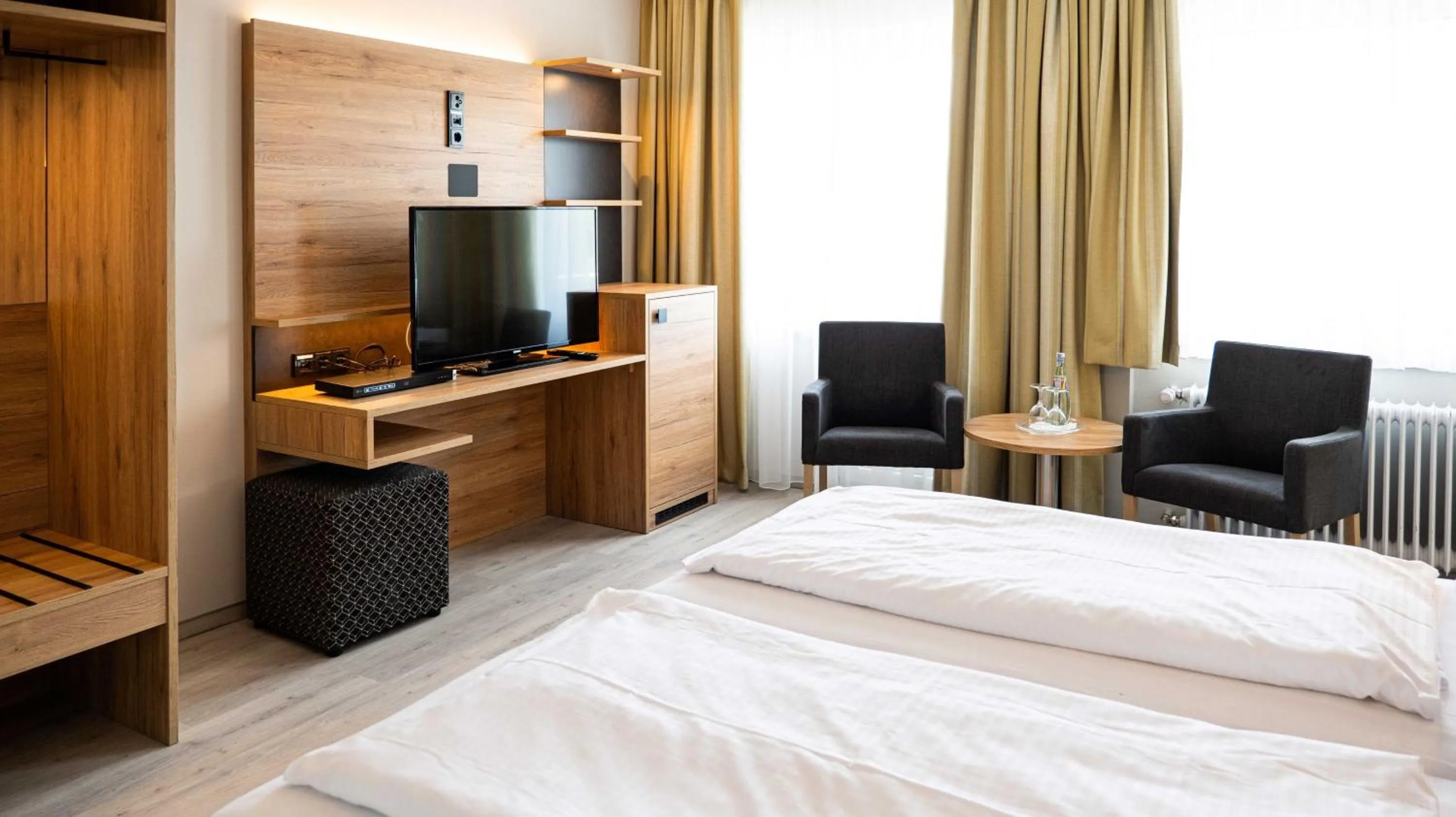 Photo of the whole room, Bed in Hotel Paulushof