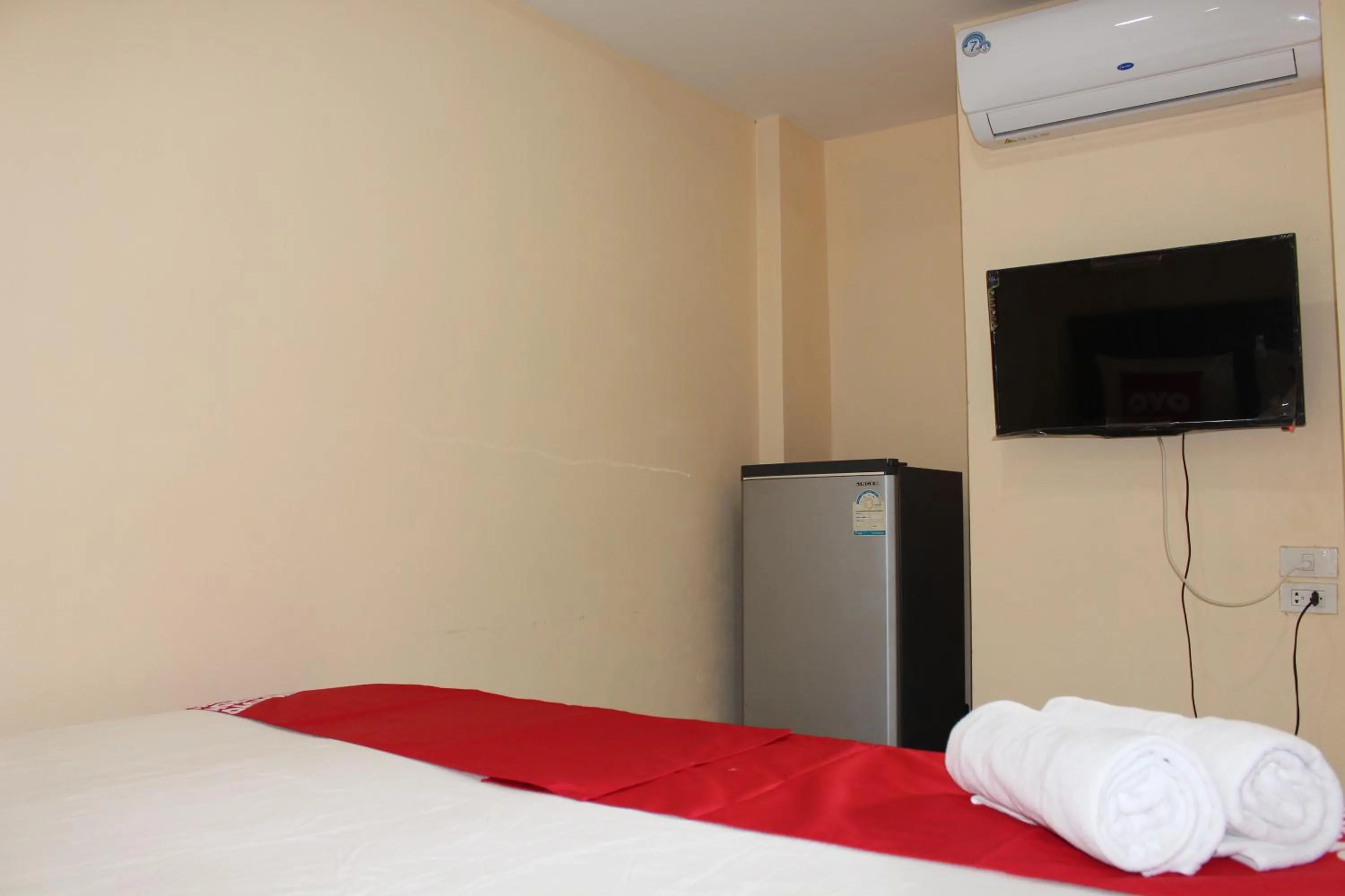 Bedroom, Bed in Awa Don Muang