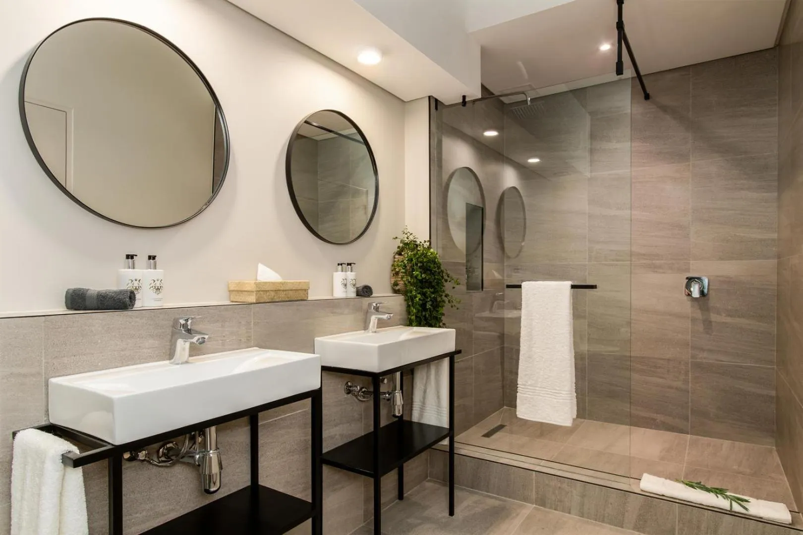 Bathroom in Kloof Street Hotel - Lion Roars Hotels & Lodges