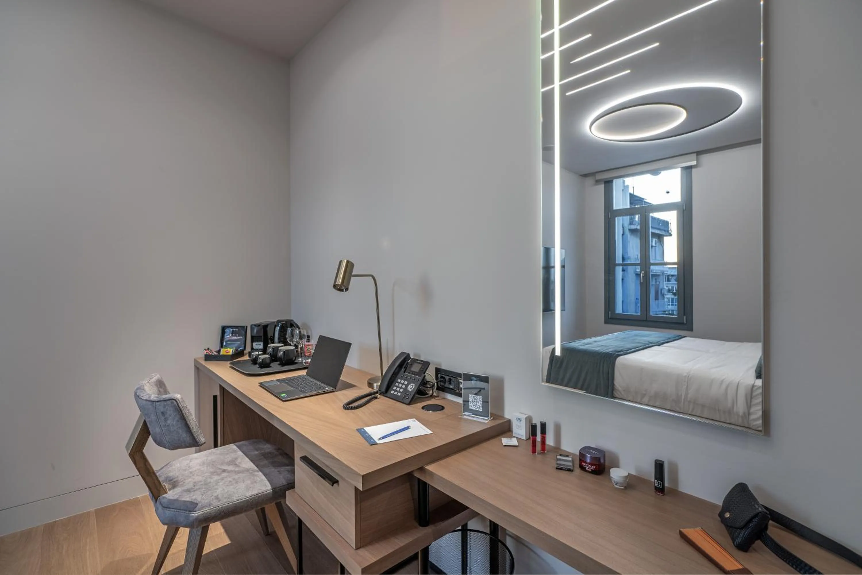 Hellenic Vibes Smart Hotel
