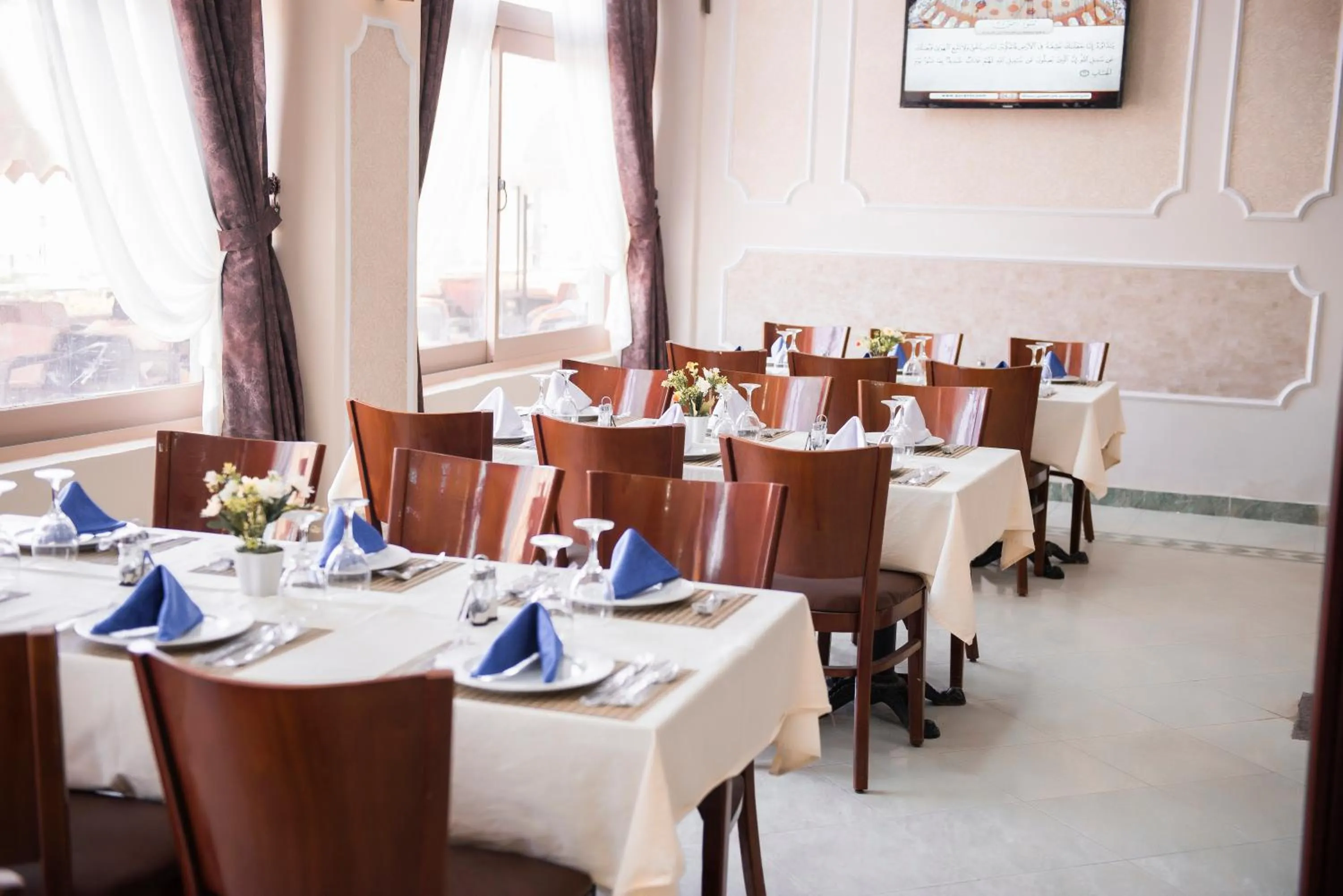 Restaurant/places to eat in Jewel Port Said Hotel