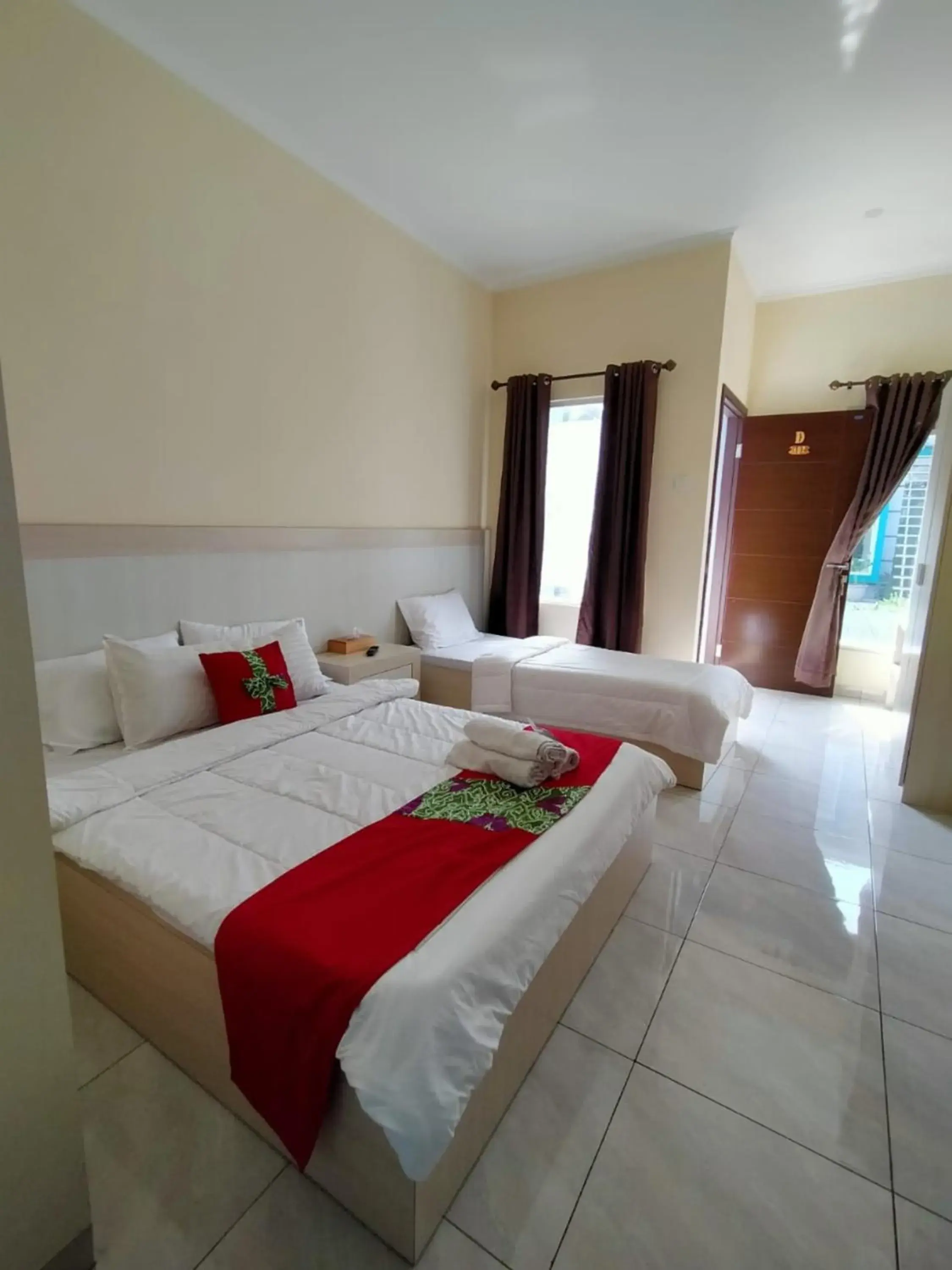 Maulana Hills Syariah Hotel Maulana Hills Syariah Hotel