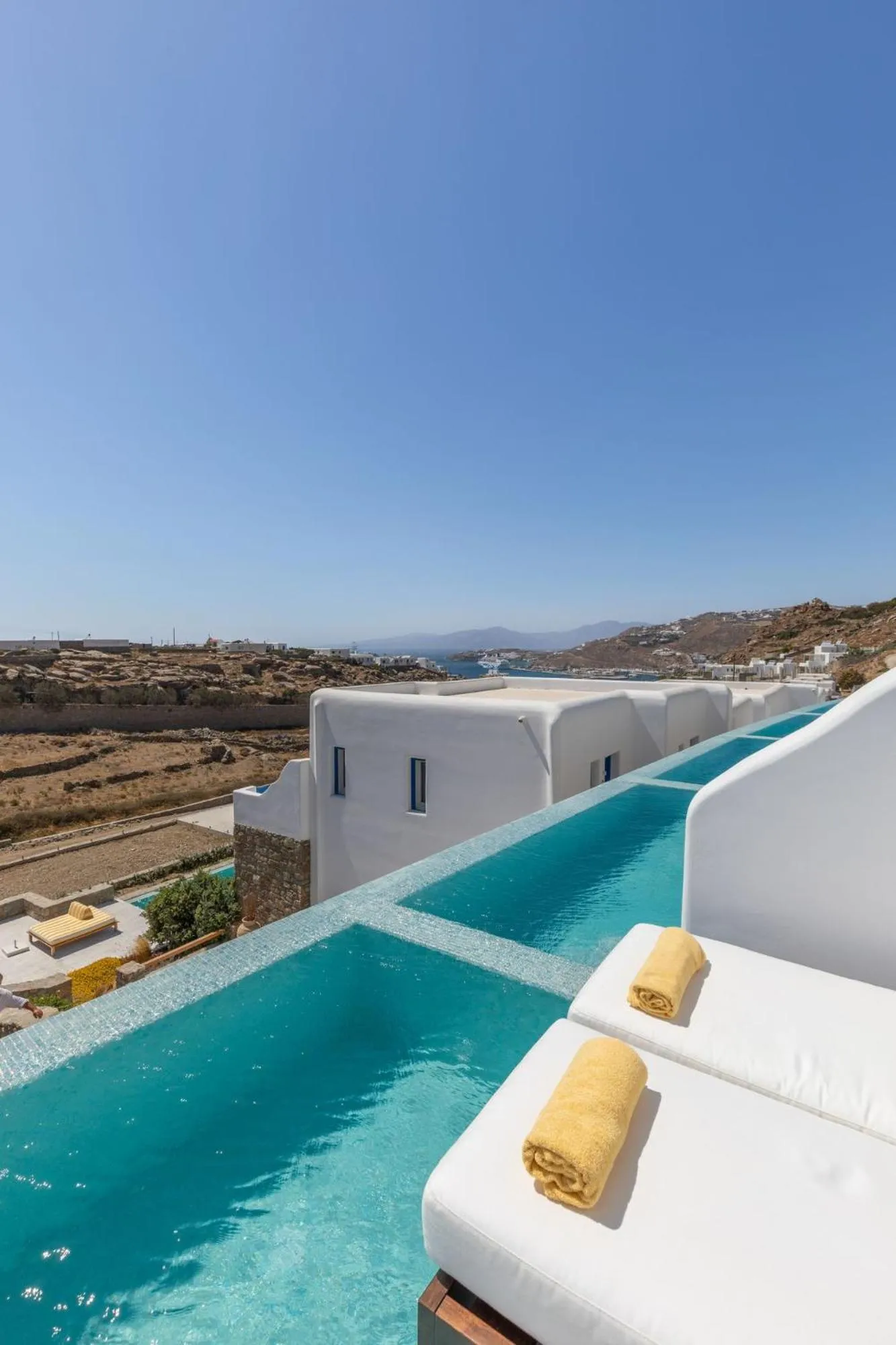 Pool view in San Antonio Summerland