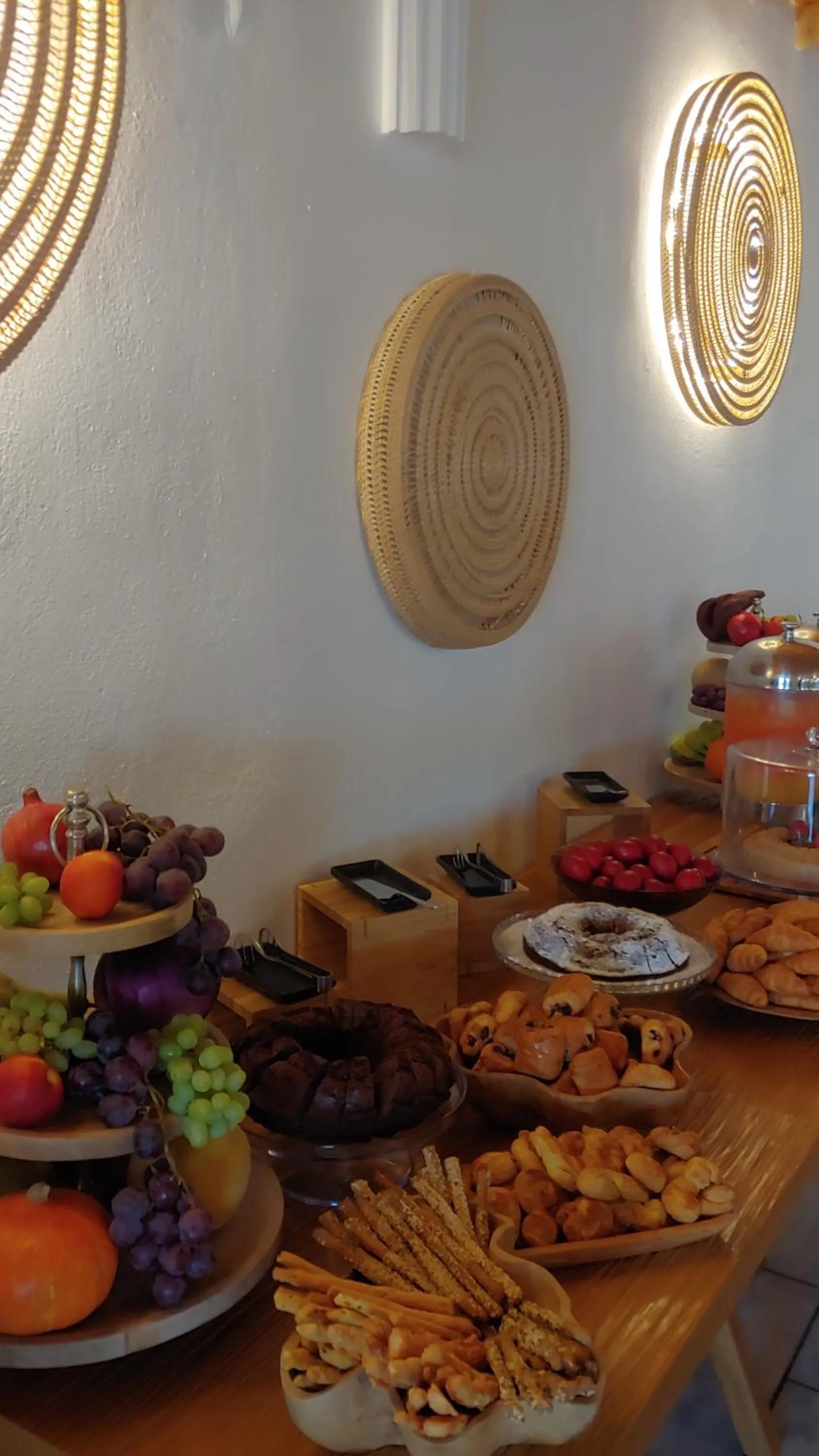 Buffet breakfast in San Antonio Summerland