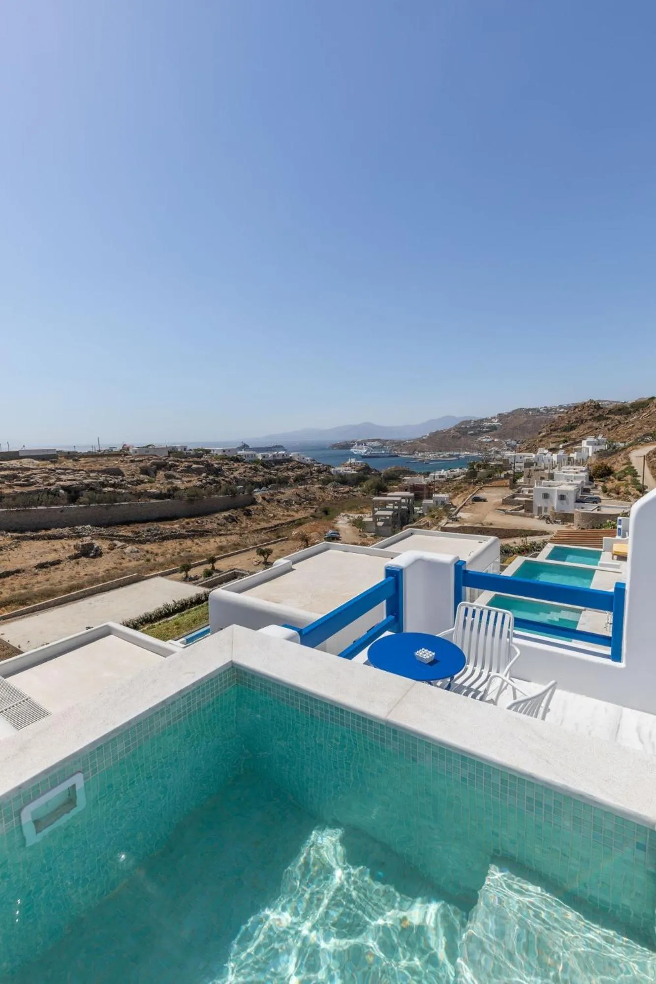 Pool view in San Antonio Summerland