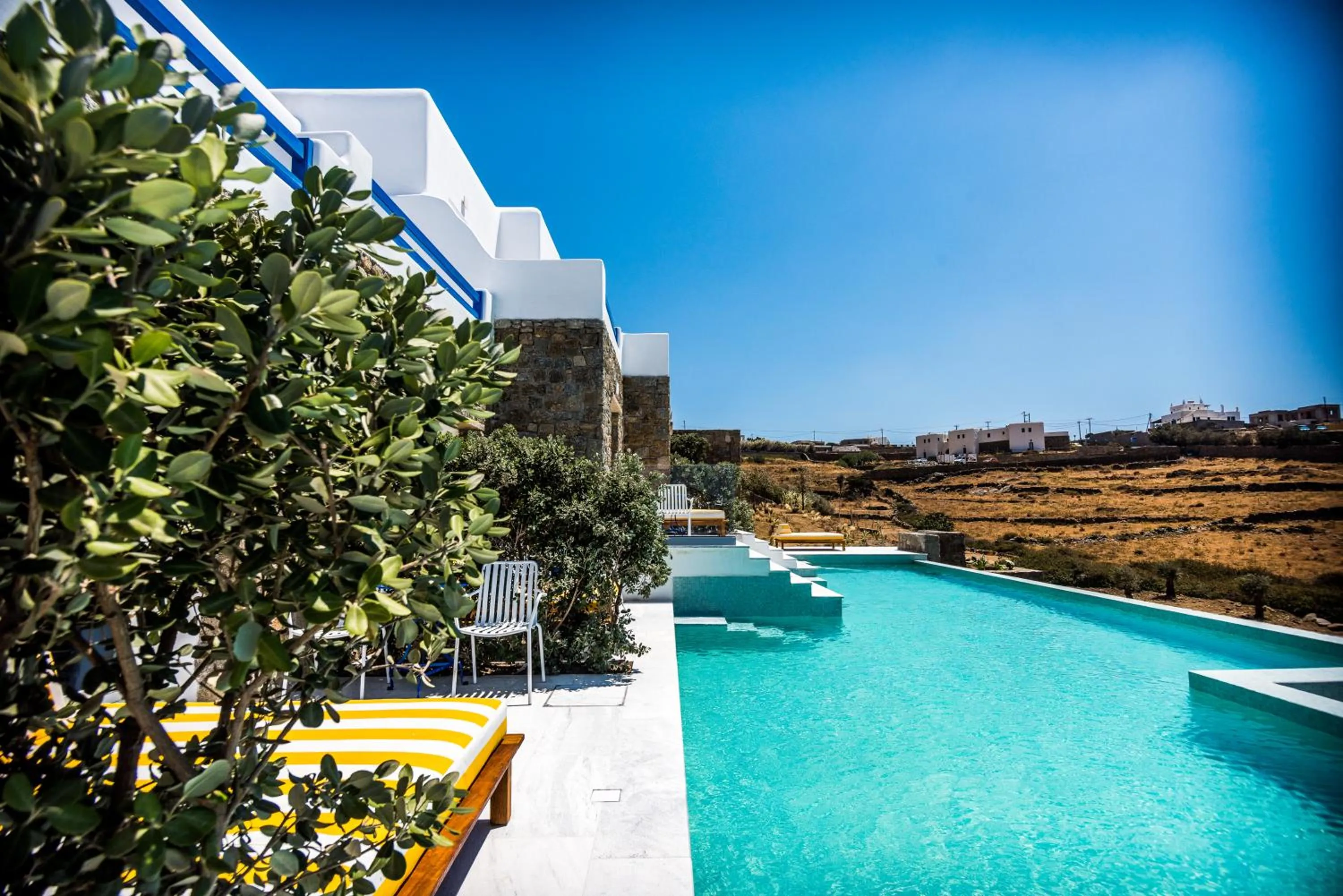 Pool view in San Antonio Summerland