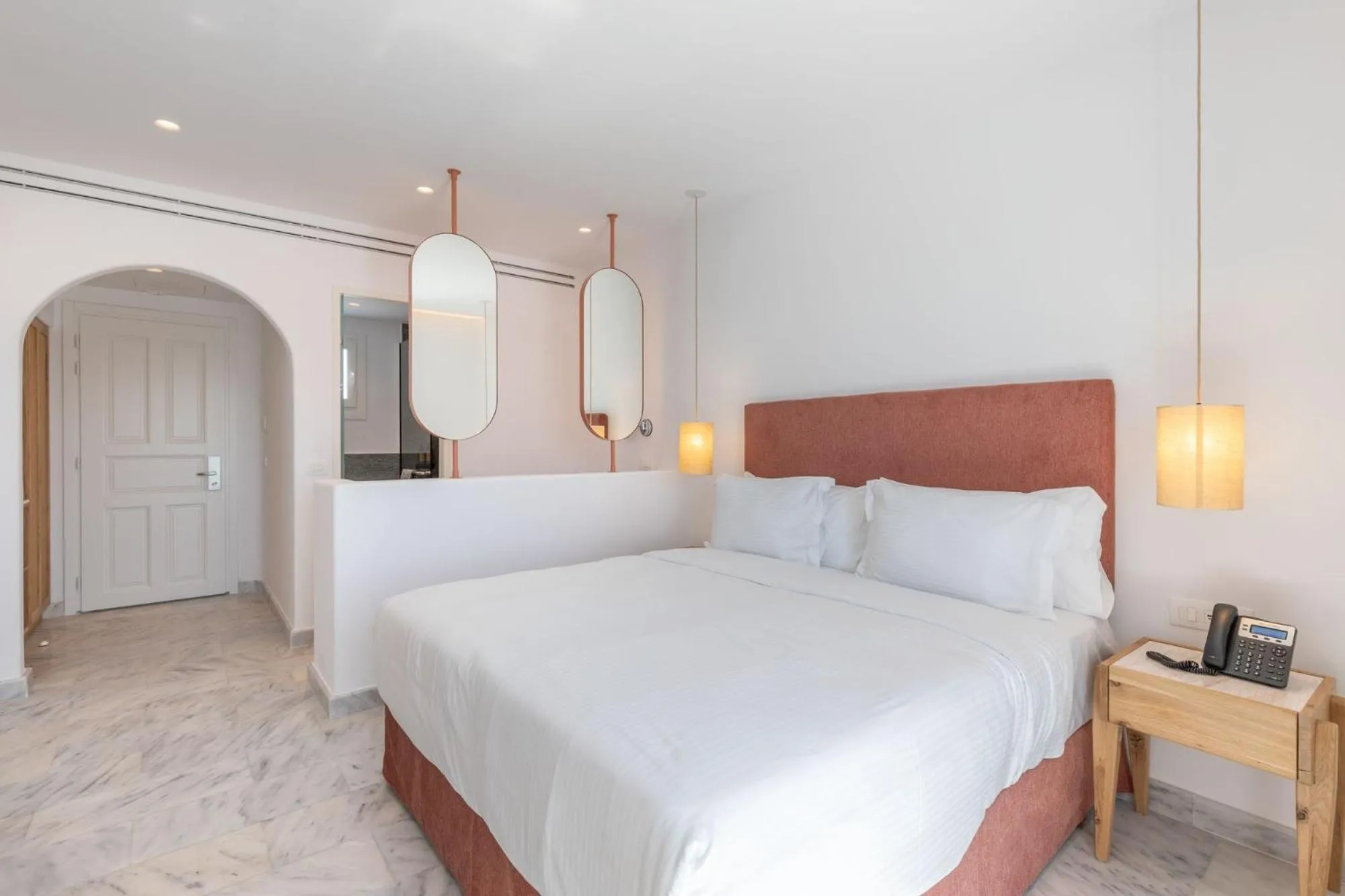 Bed in San Antonio Summerland