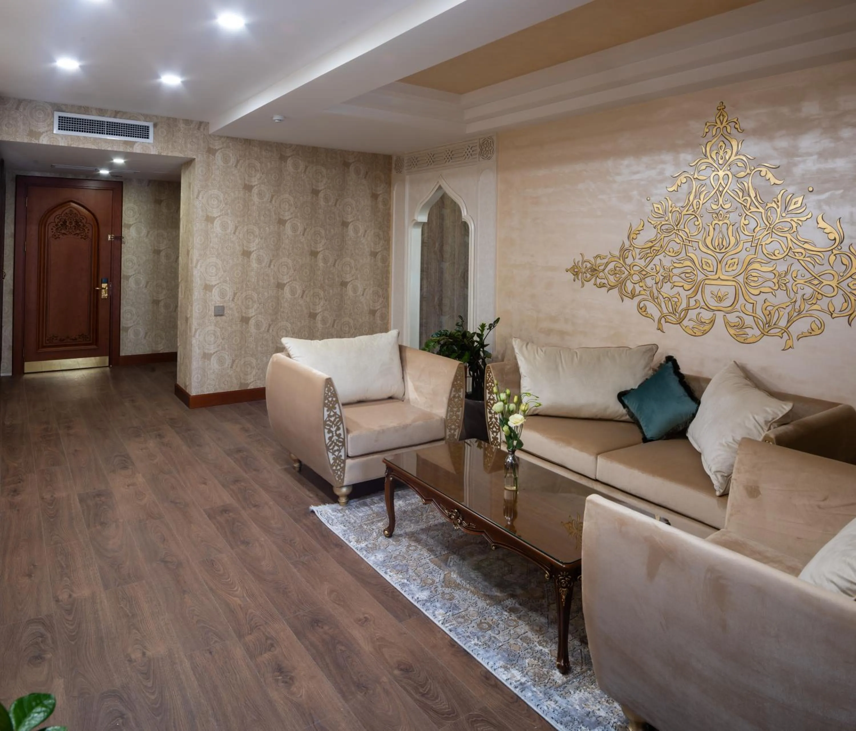 Living room in Manor Hotel