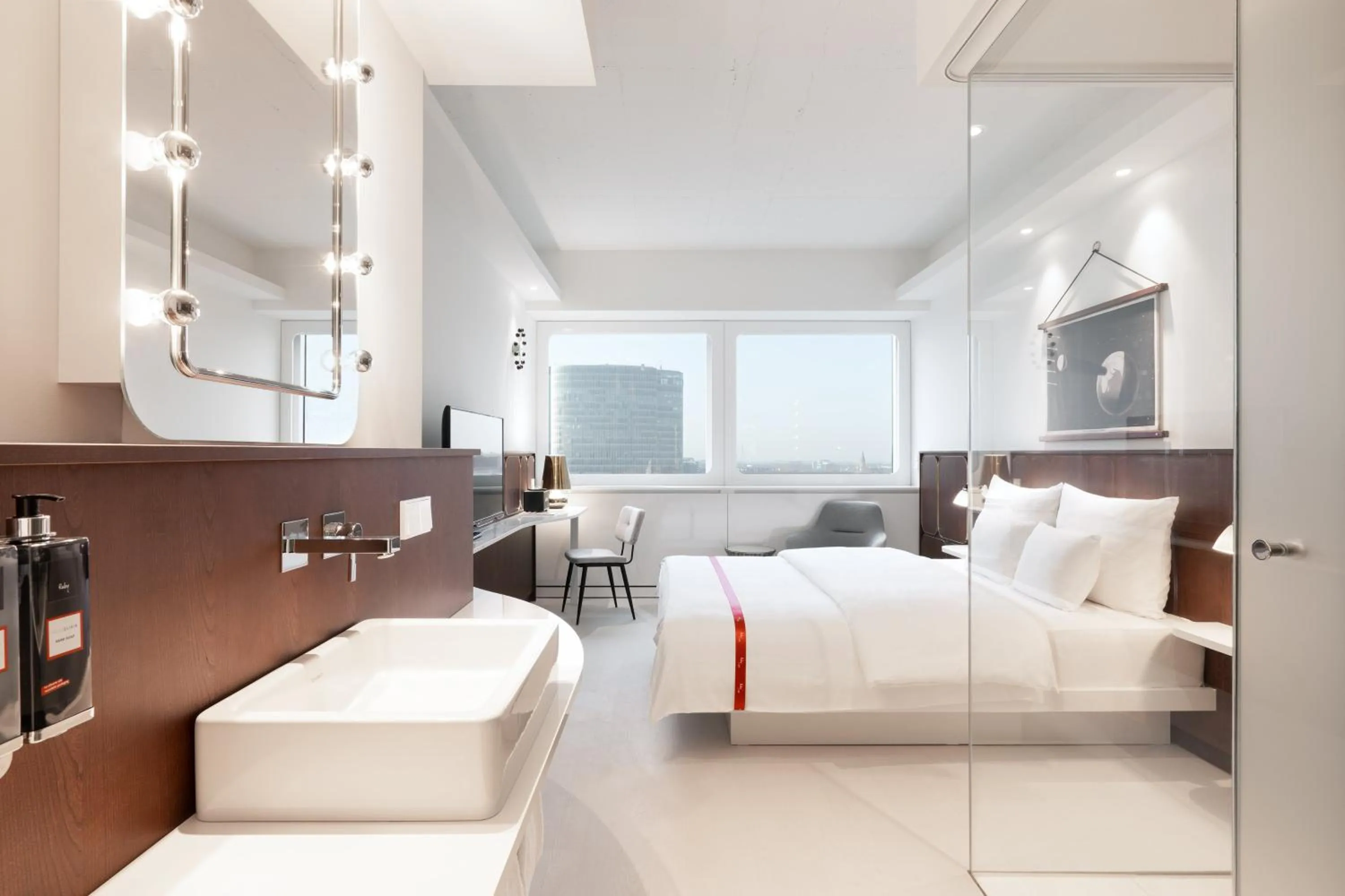 Photo of the whole room, Bed in Ruby Luna Hotel Dusseldorf