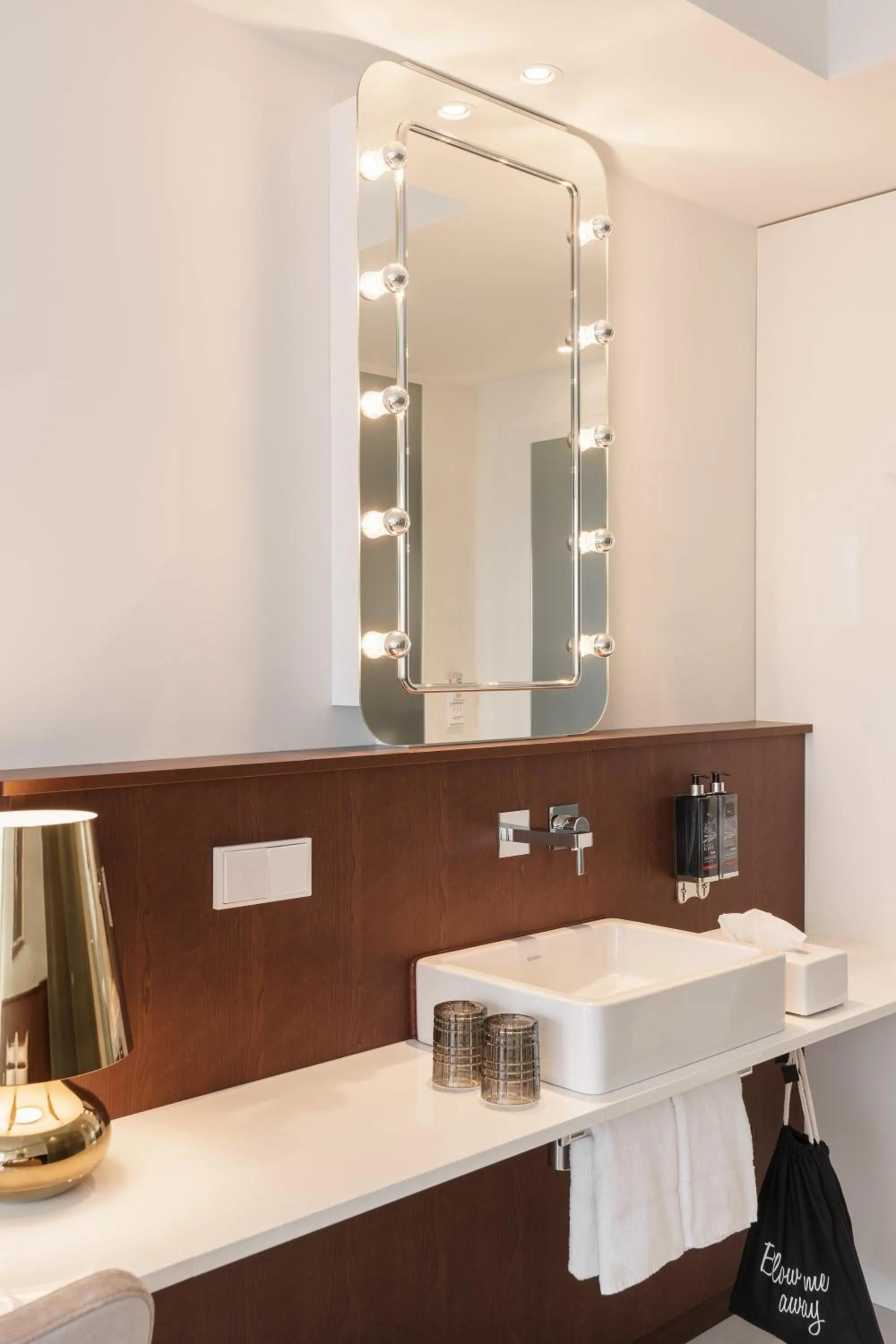 Bathroom in Ruby Luna Hotel Dusseldorf