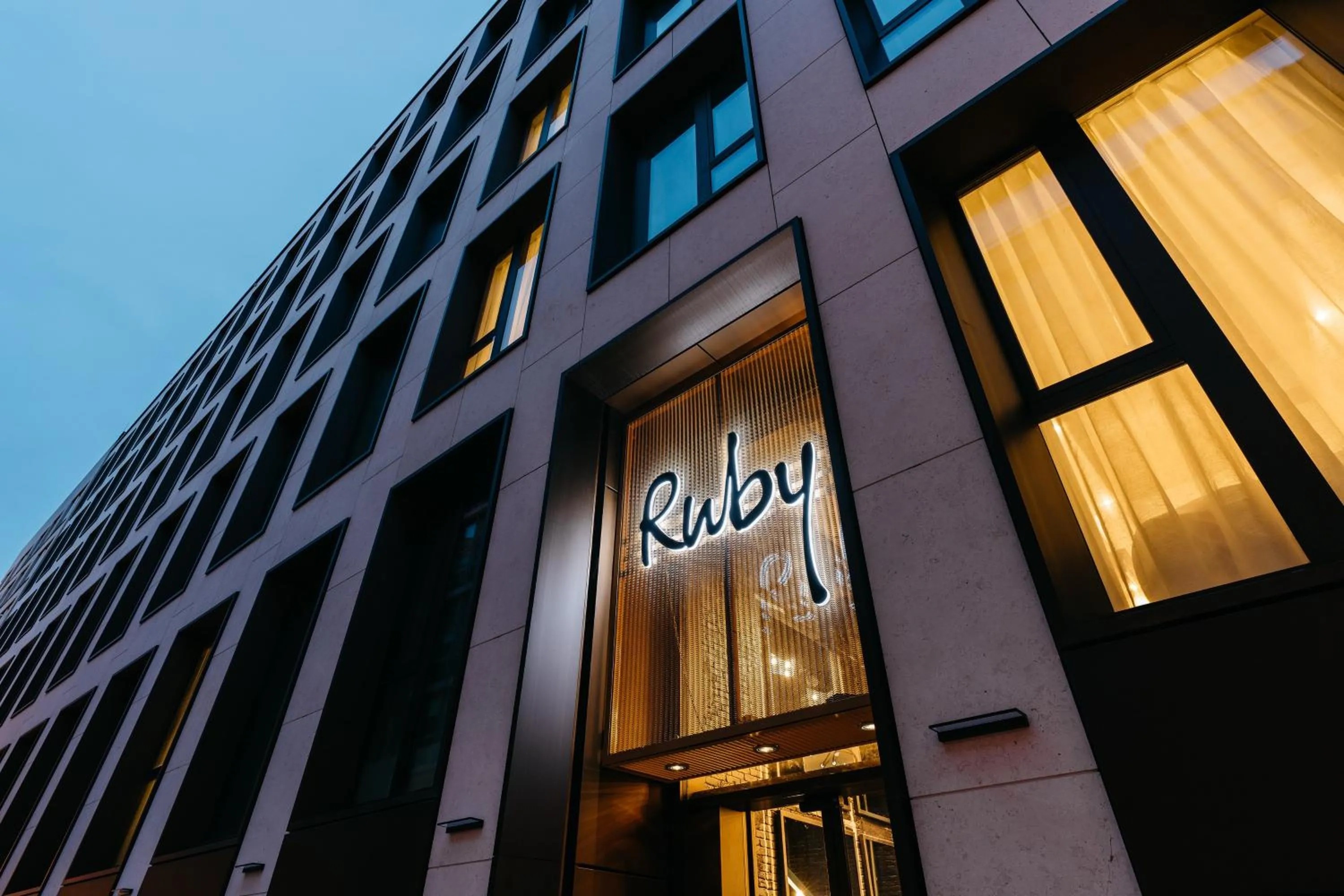 Property building in Ruby Louise Hotel Frankfurt