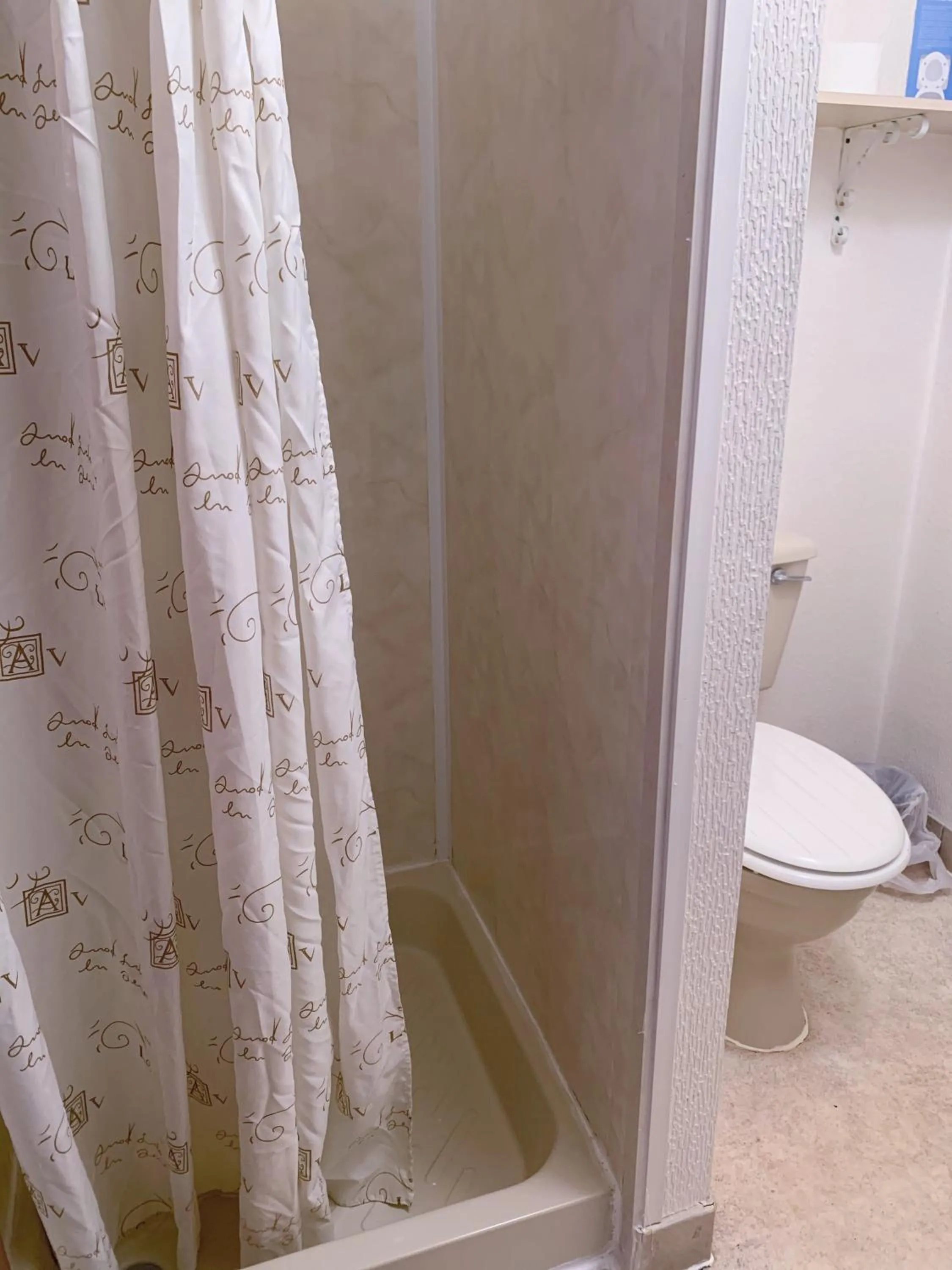 Bathroom in Canasta Hotel