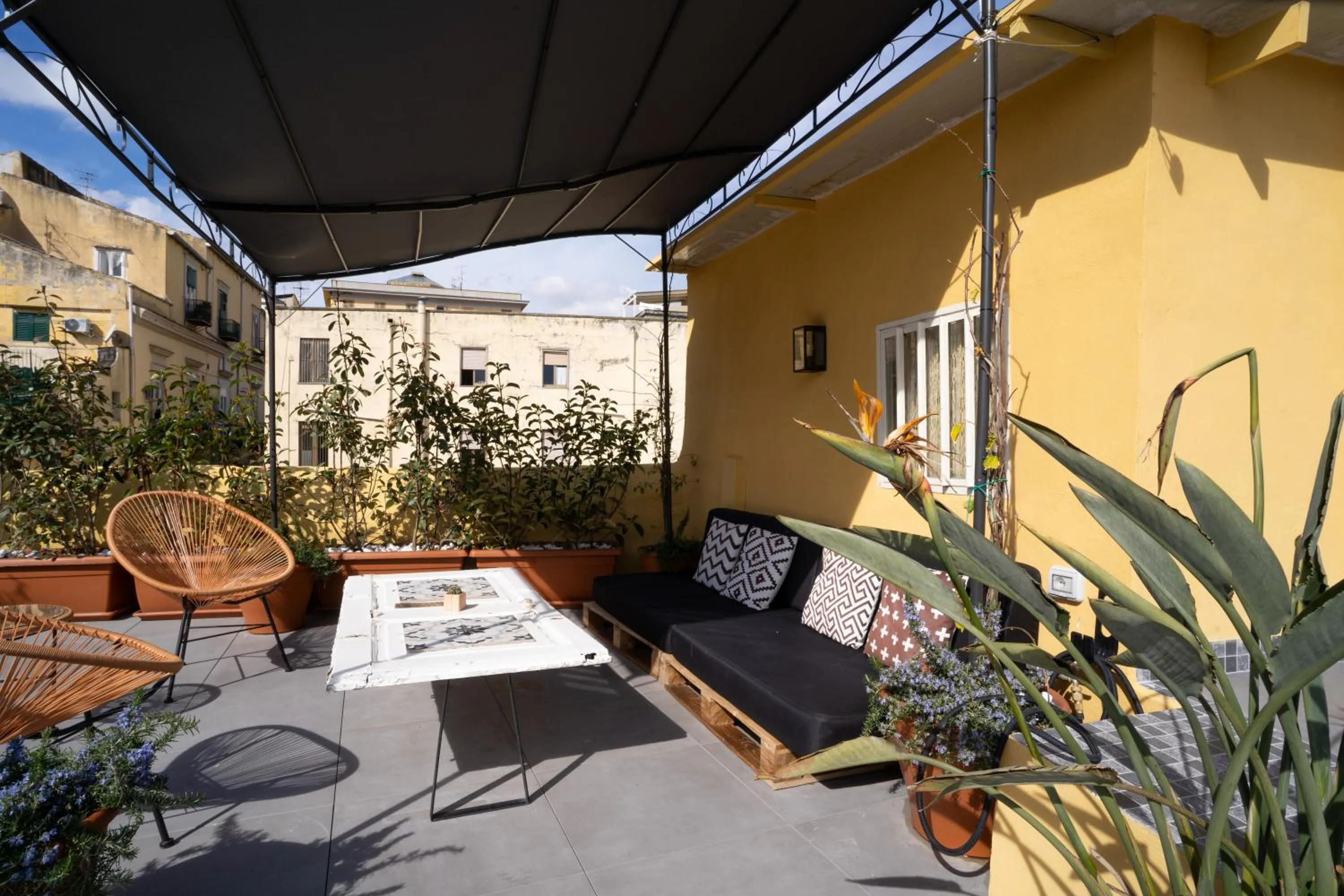 HOPESTEL Secret Garden Napoli