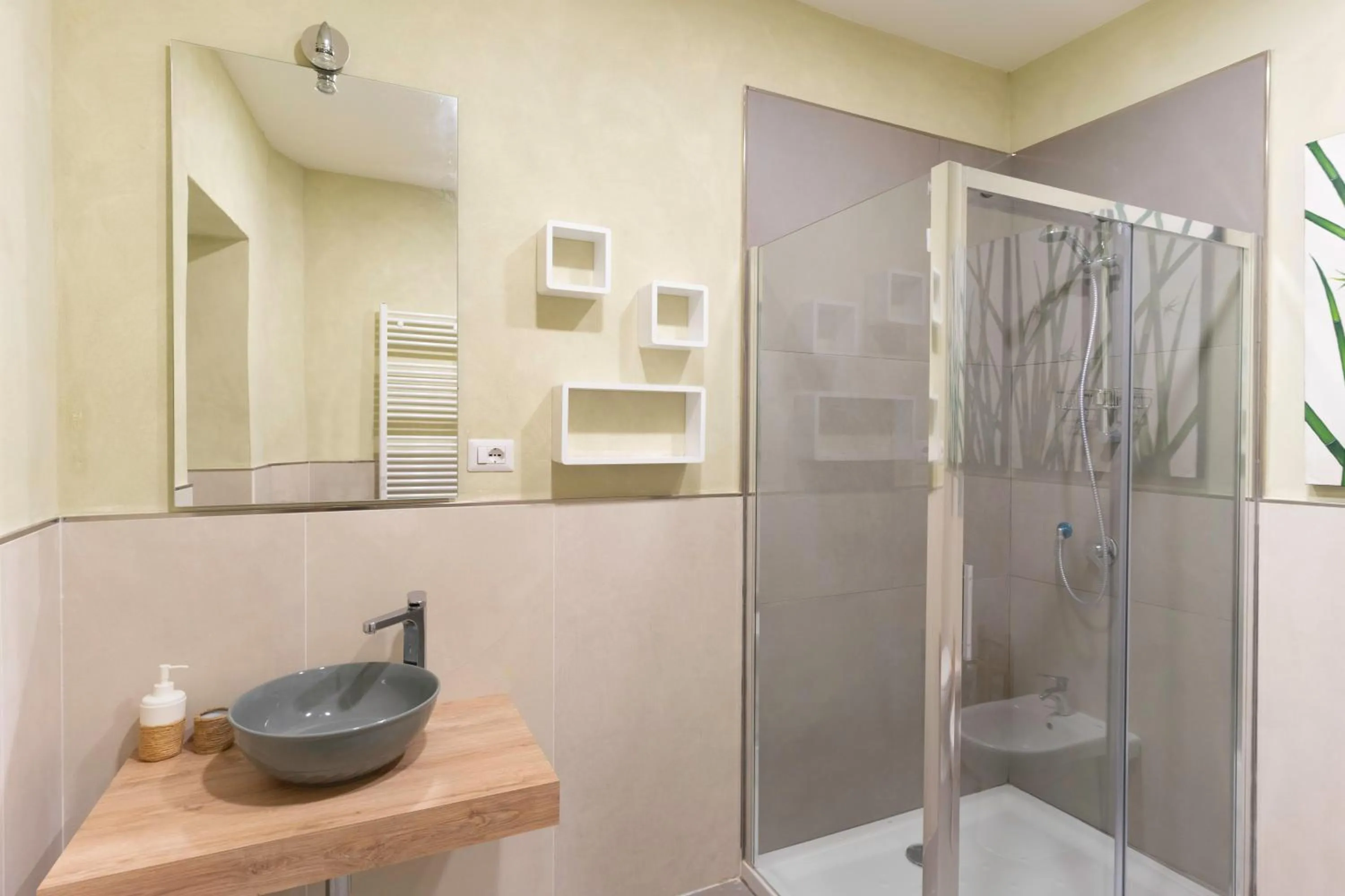 HOPESTEL Secret Garden Napoli