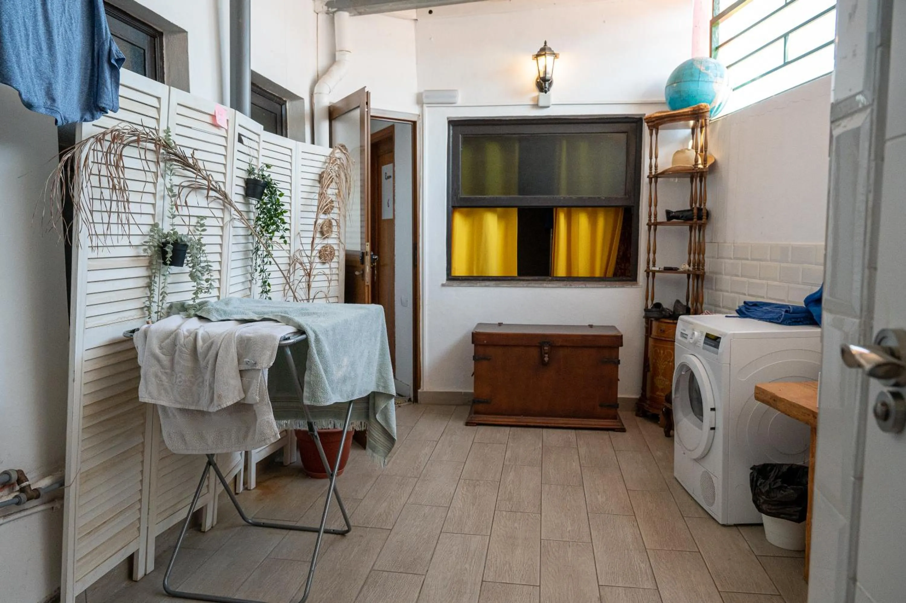 washing machine in Aguere Nest Hostel