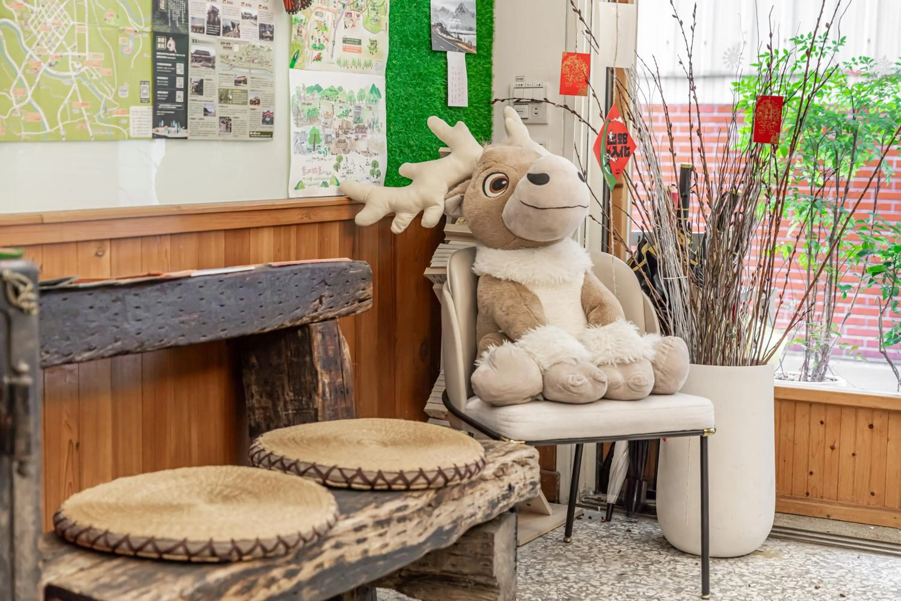 Decorative detail in Forever Happiness Hostel