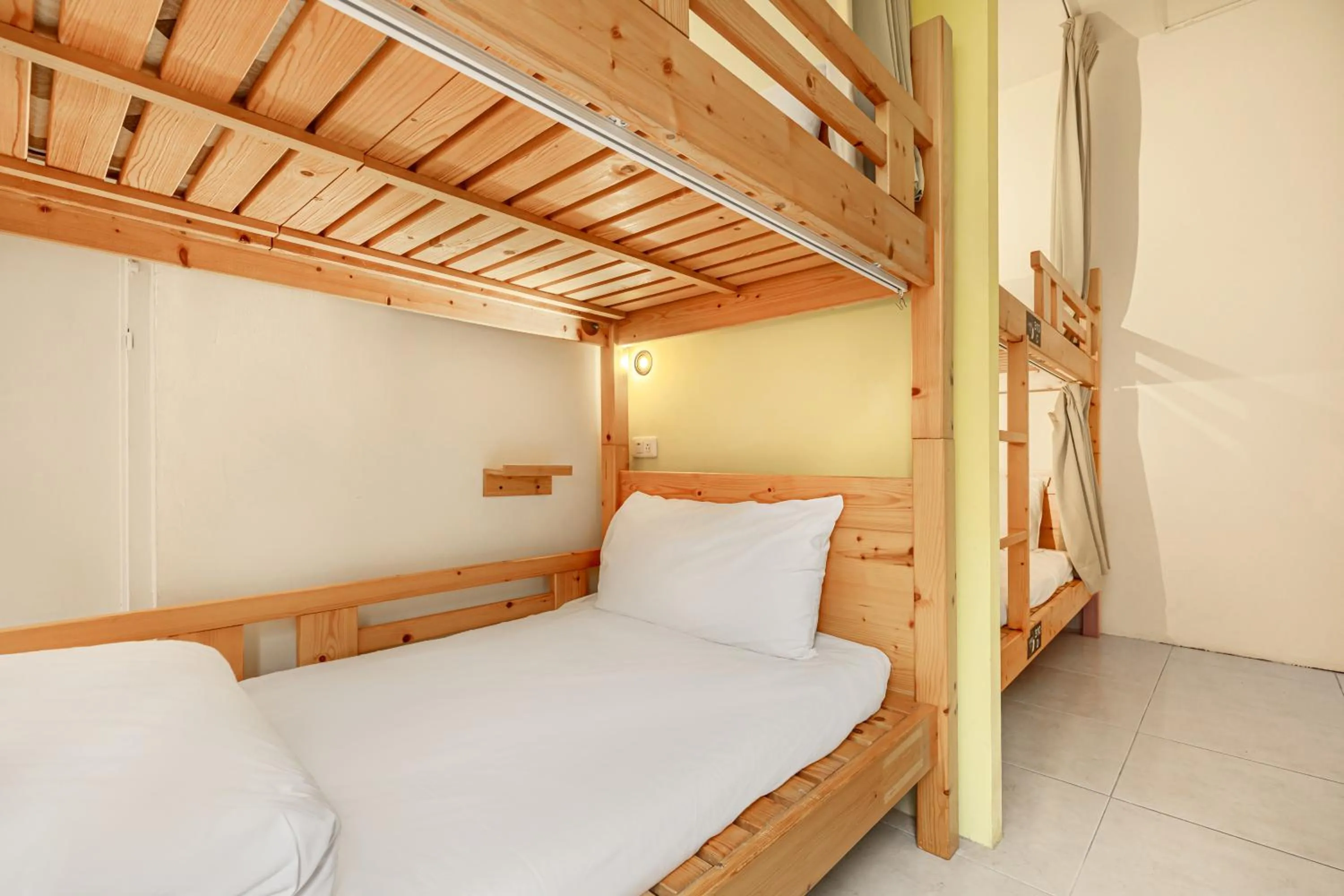 Photo of the whole room, Bed in Forever Happiness Hostel