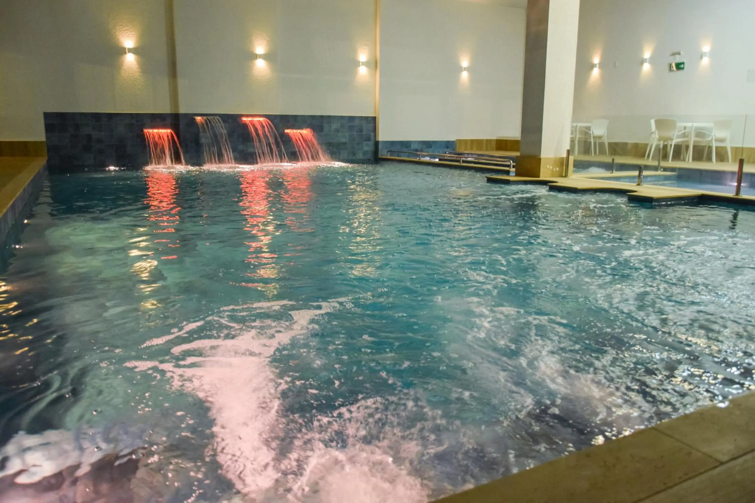 Swimming pool in Travel Inn Hotels Caxias do Sul
