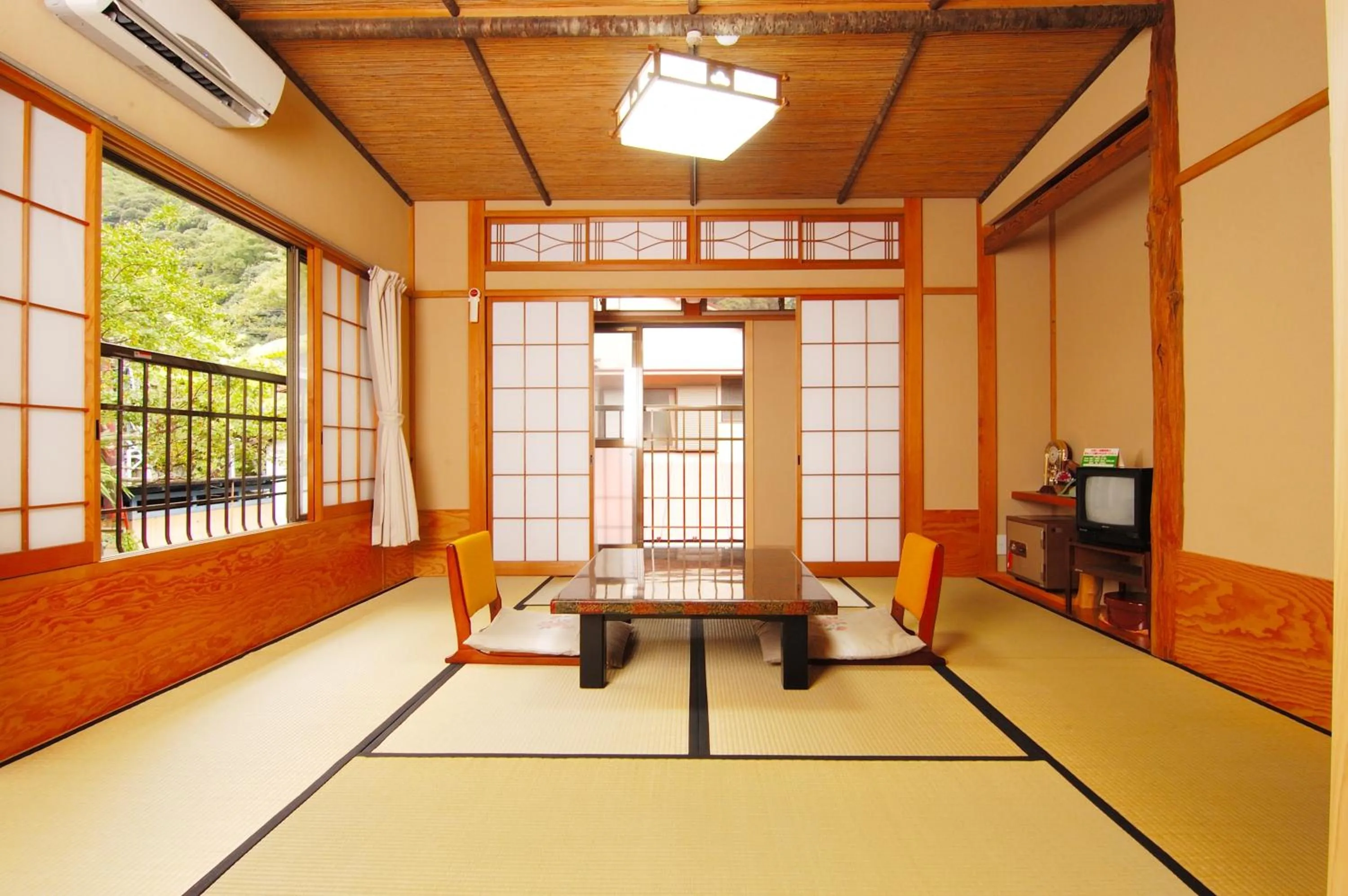 Photo of the whole room in Sansou Nagisa