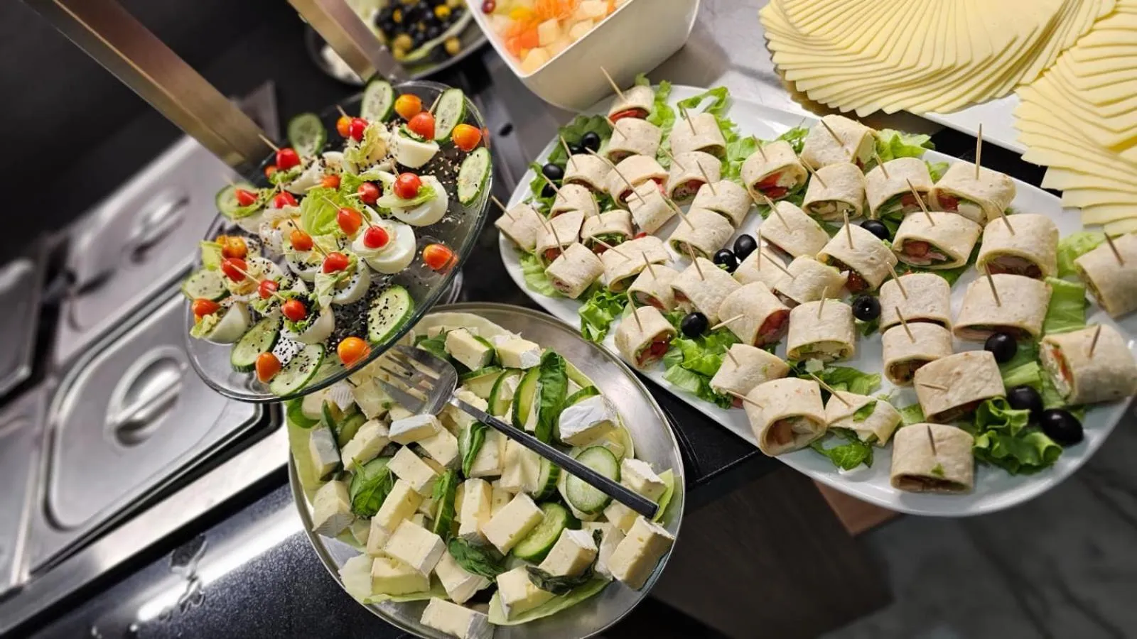 Buffet breakfast in Triple G Hotels