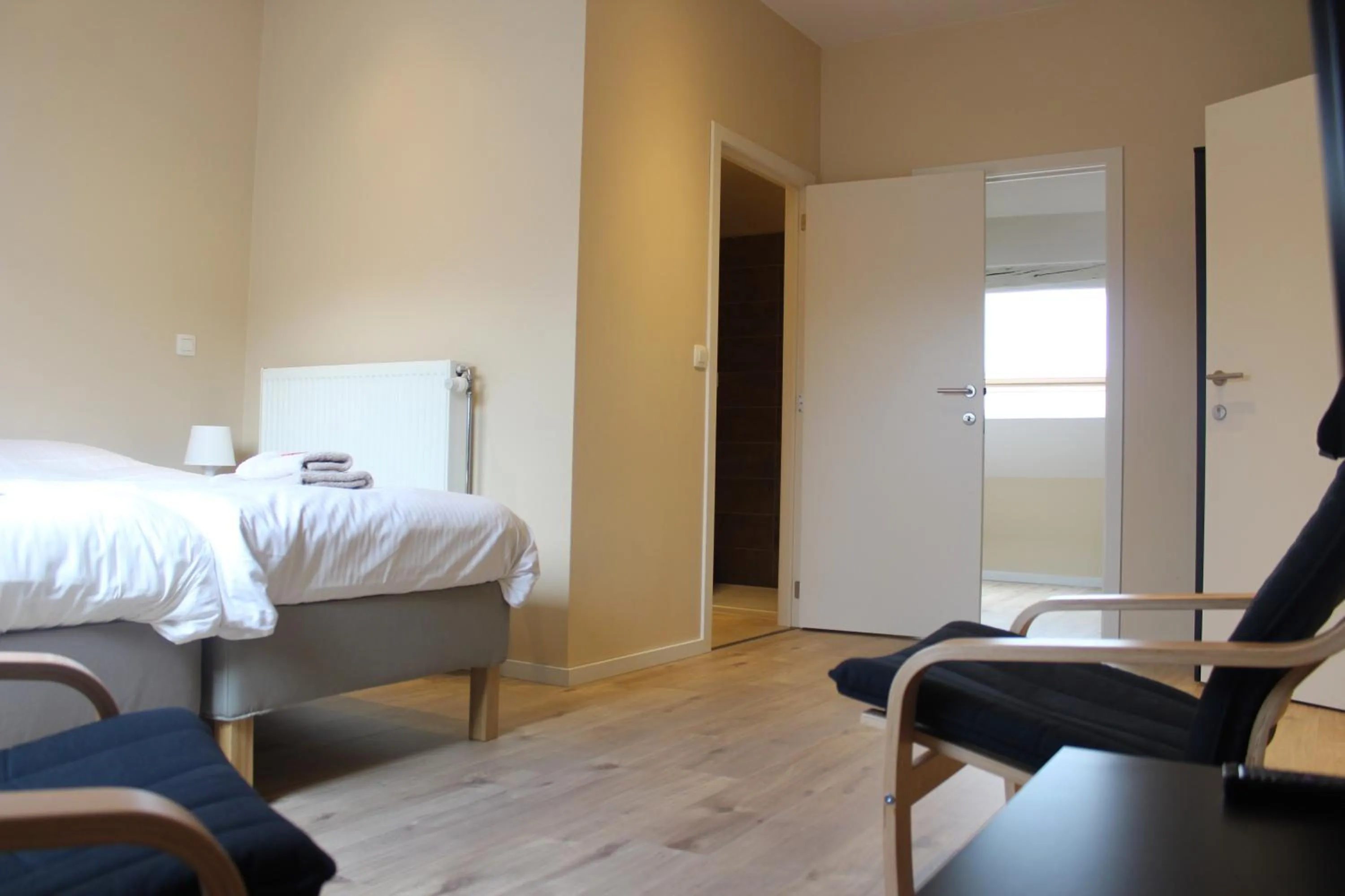 Photo of the whole room, Bed in B&B 't Maanhof