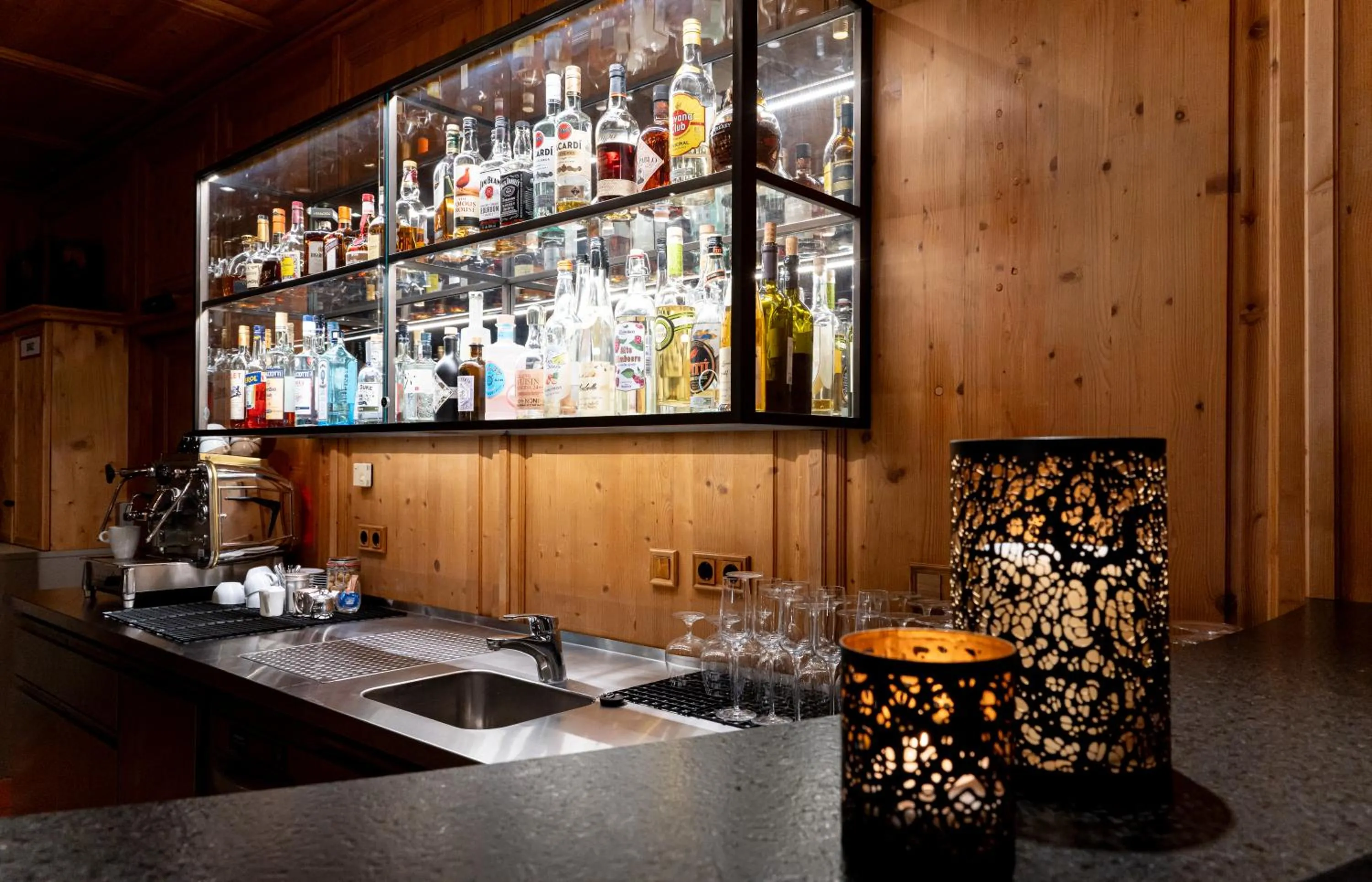 Lounge or bar in Hotel Lechnerhof Unterföhring