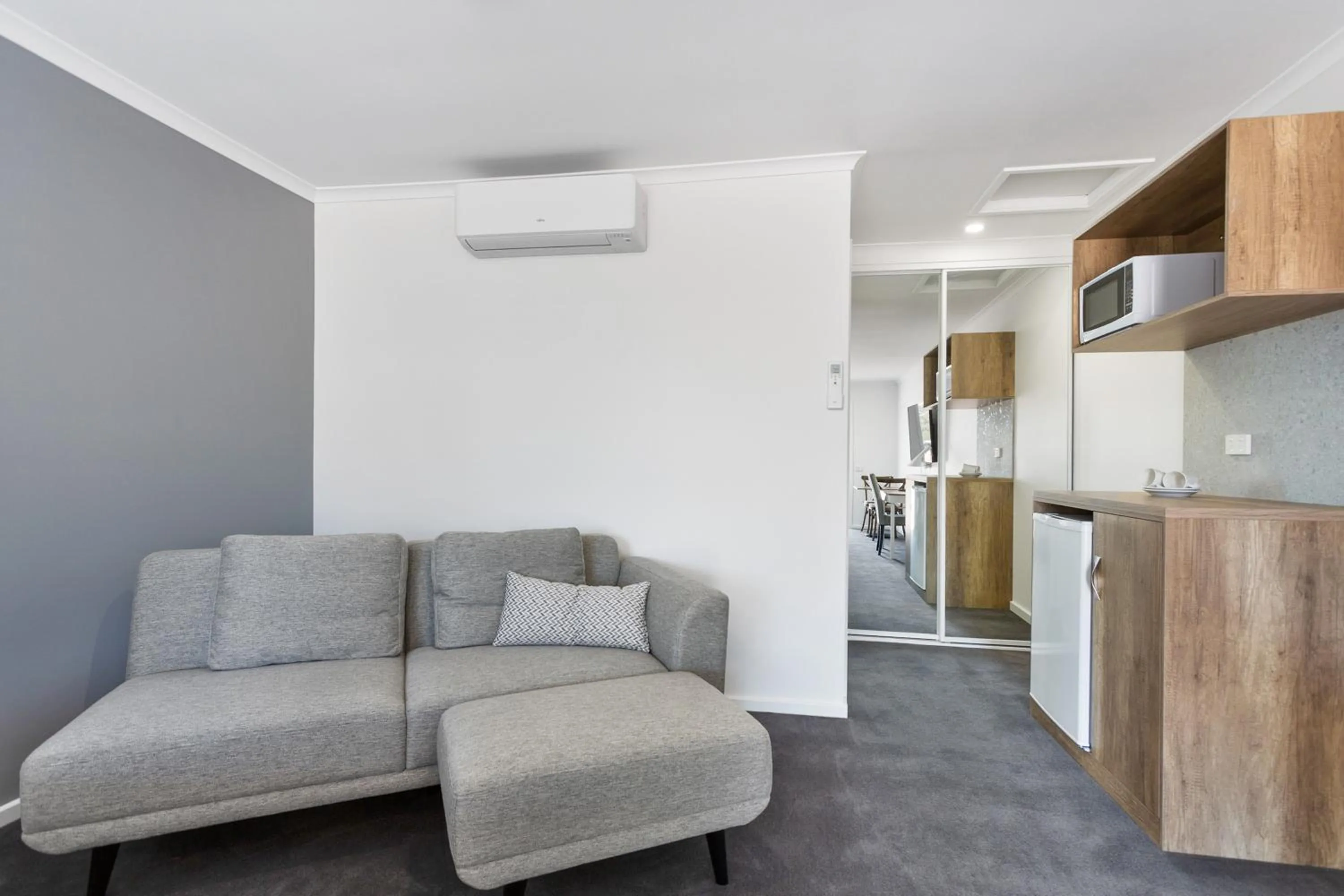 Seating area in Sanctuary Inn on Westernport
