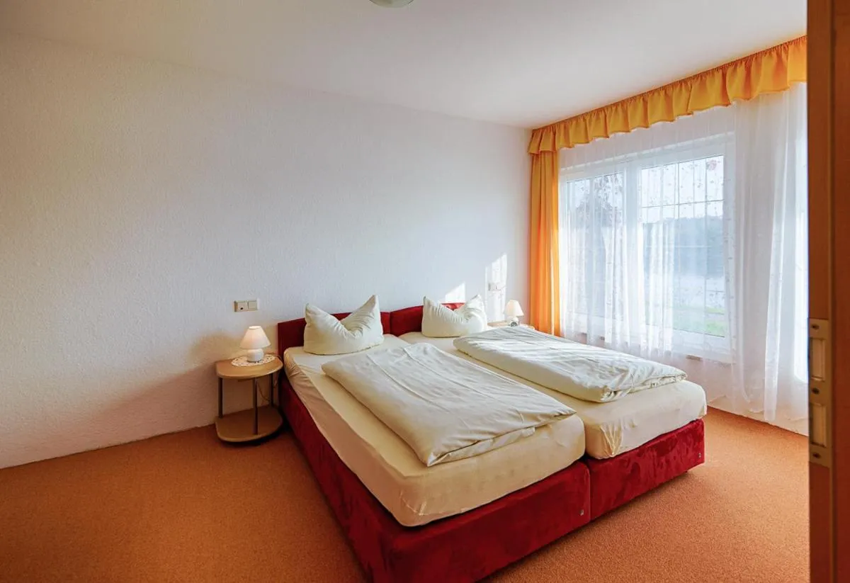 Photo of the whole room, Bed in Elbterrassen zu Brambach