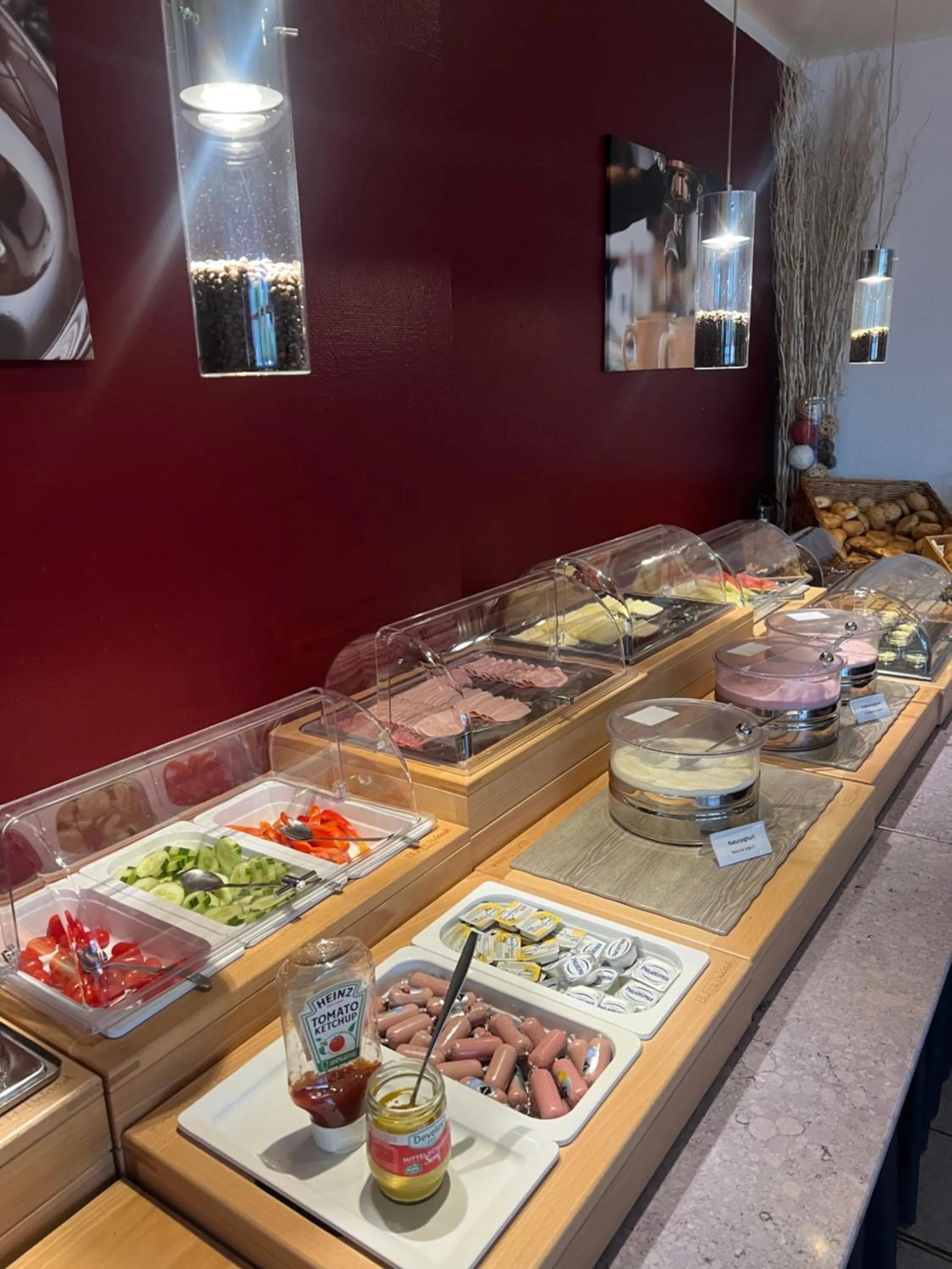 Breakfast in Hotel Mozart