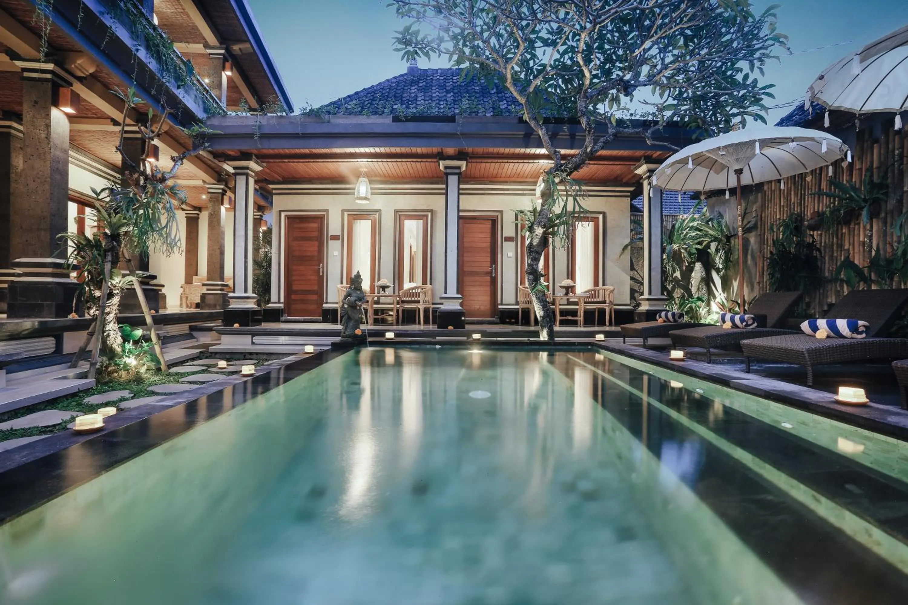 Swimming pool in Sitala Suite