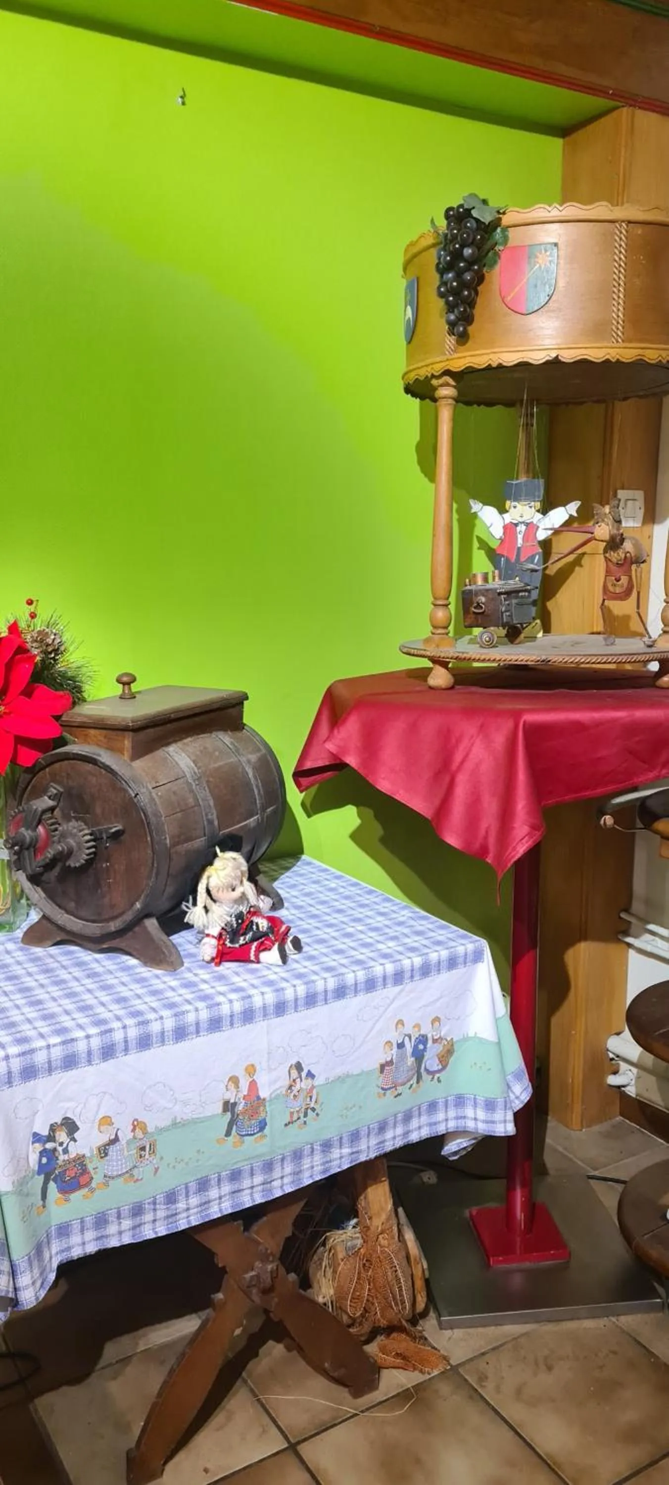 Decorative detail, Bed in Gîte et chambres d'hôtes Les Framboises