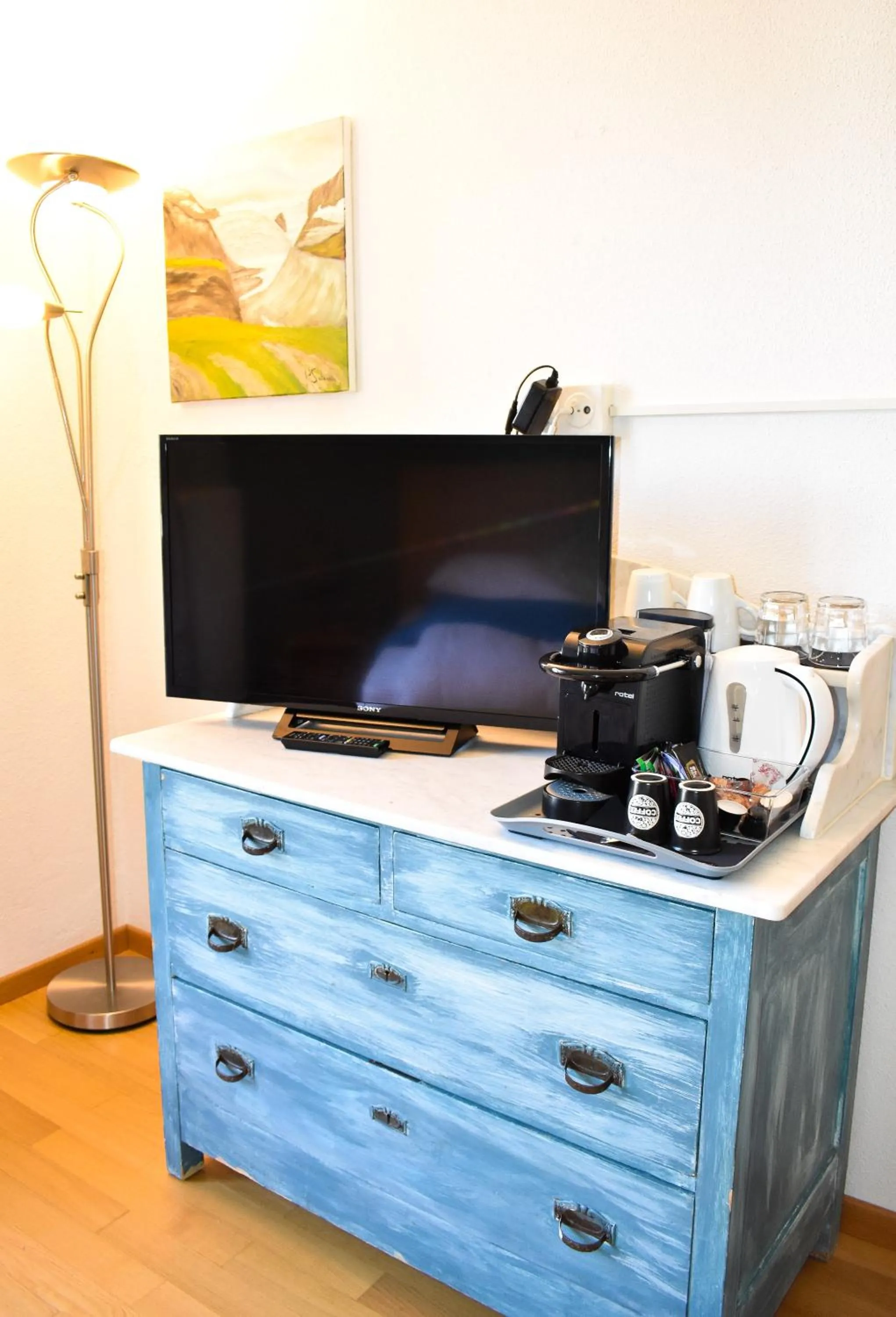 TV and multimedia in Hostellerie d'Orzival