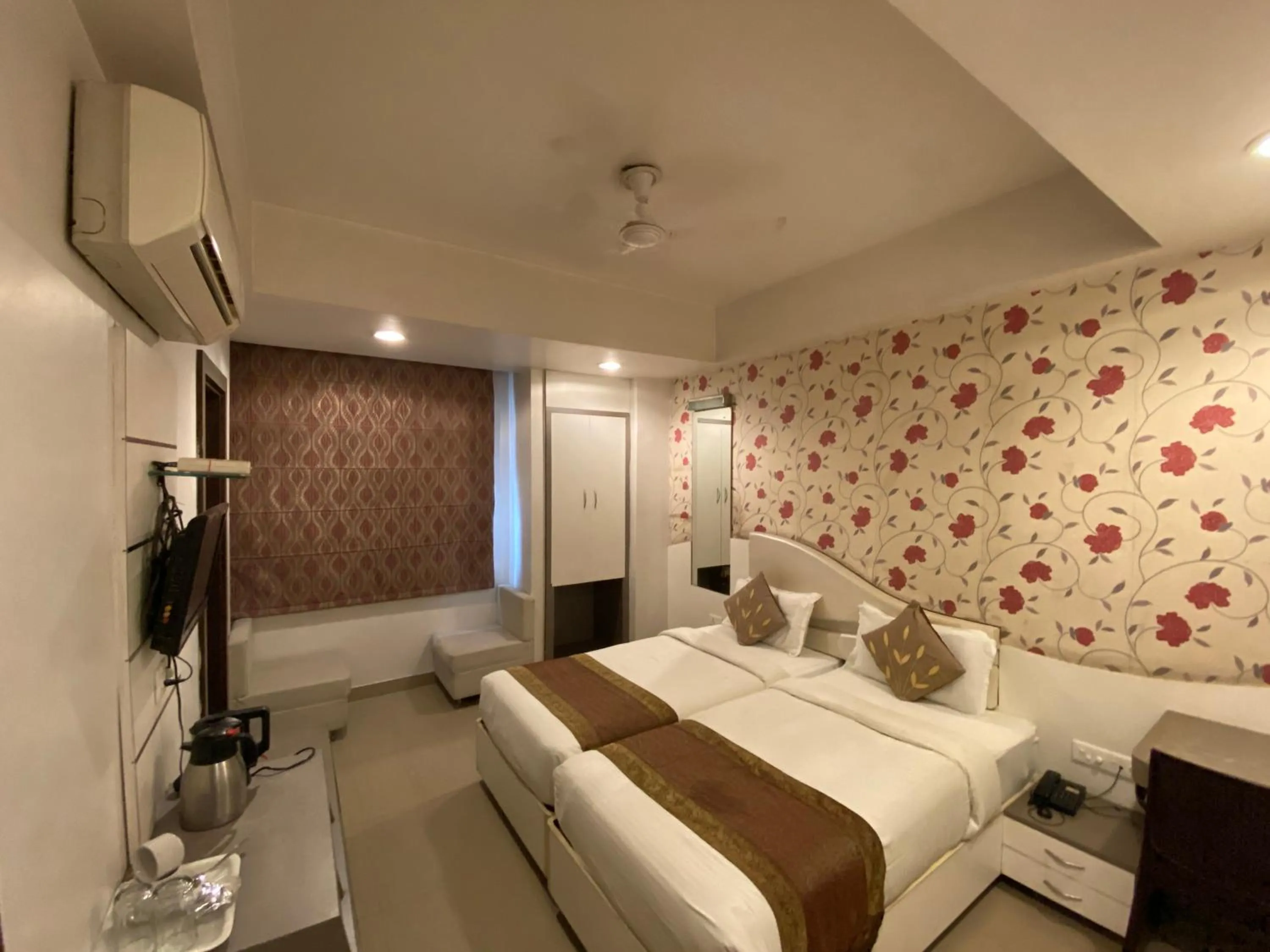 Bedroom, Bed in Starlit Select Nirvana