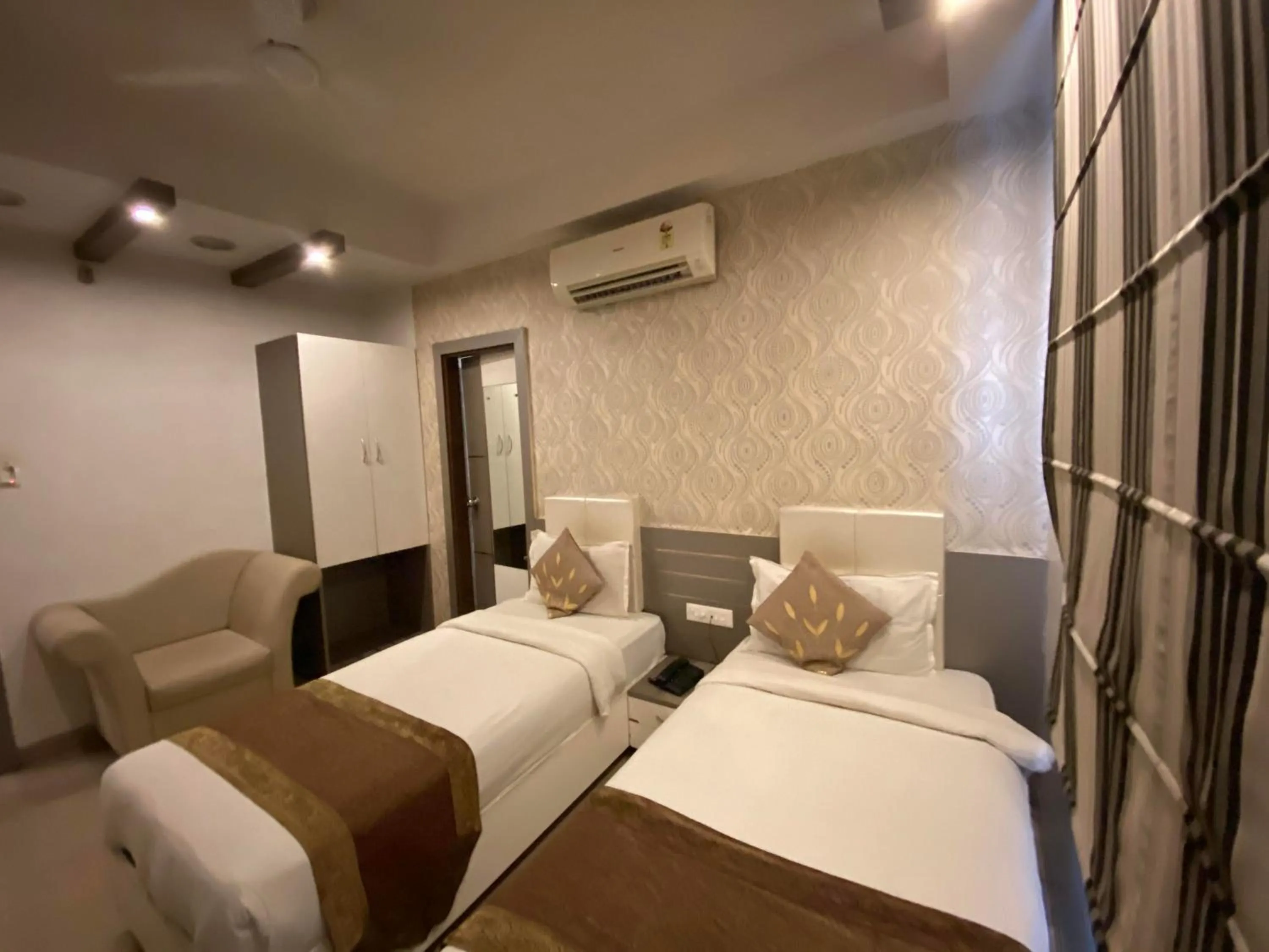 Bedroom, Bed in Starlit Select Nirvana