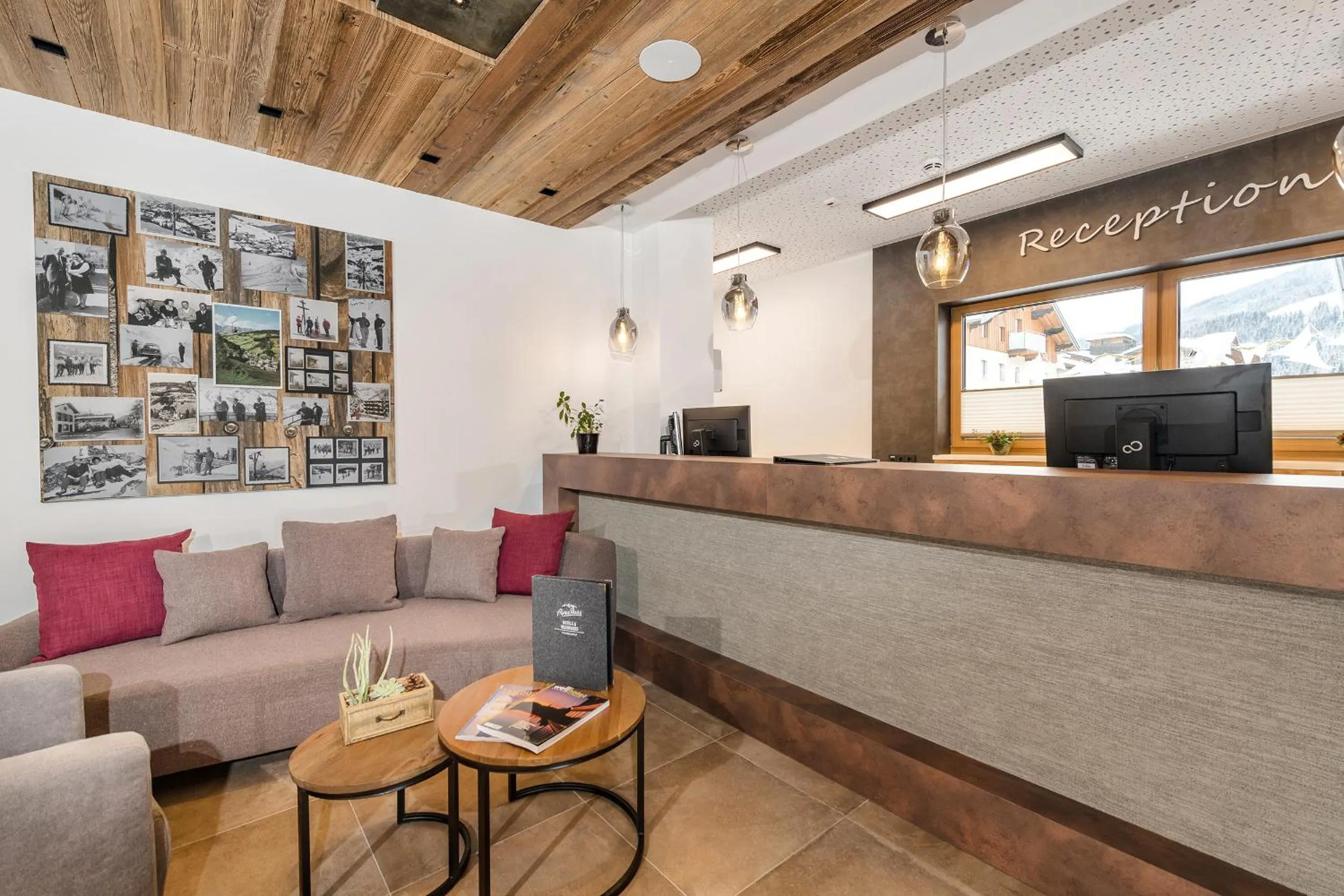 Lobby or reception in AlpenParks Hotel & Apartment Hochkönig