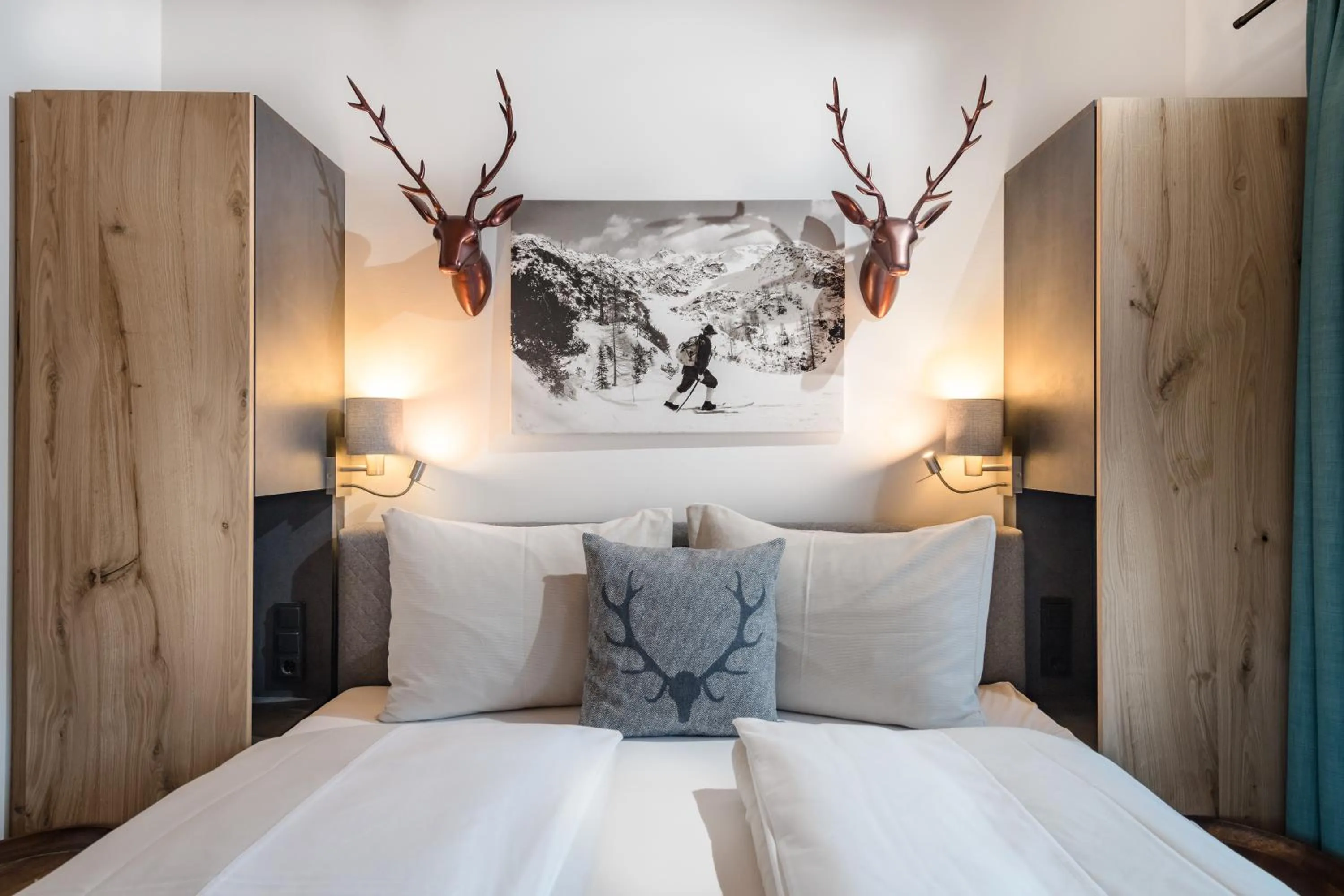 Bedroom, Bed in AlpenParks Hotel & Apartment Hochkönig