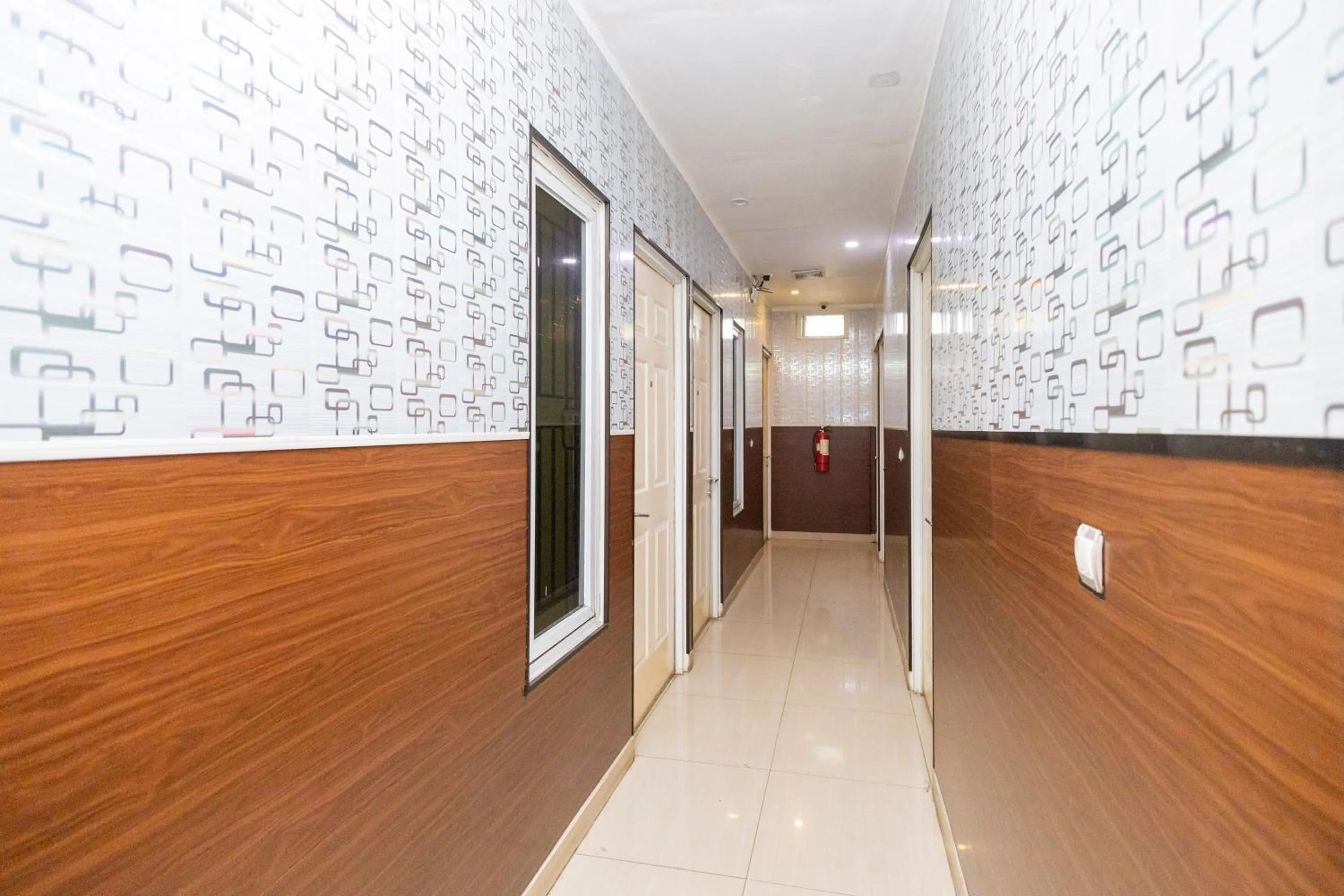 Property building in Alfa Guesthouse Serpong Mitra RedDoorz