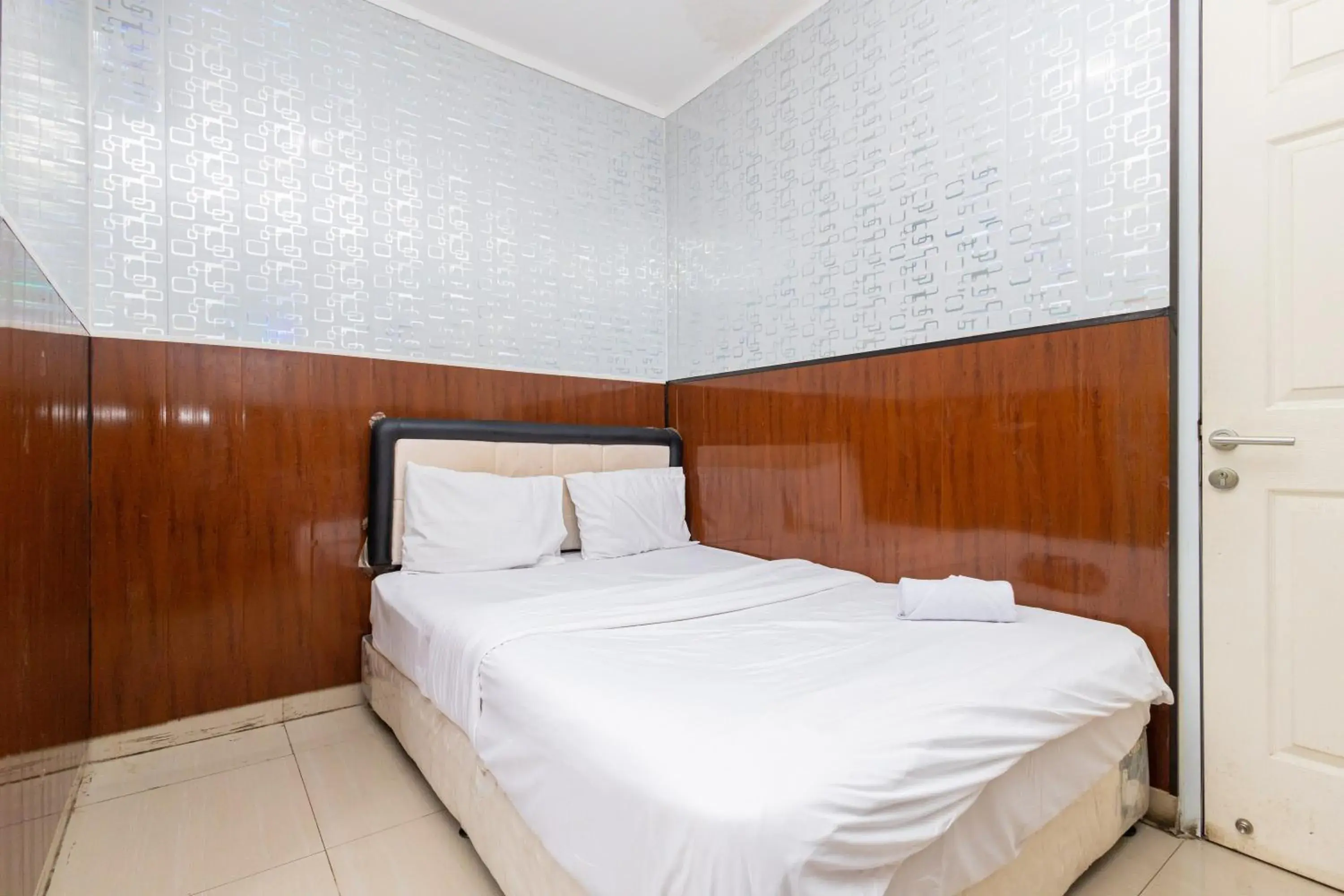 Alfa Guesthouse Serpong Mitra RedDoorz Alfa Guesthouse Serpong Mitra RedDoorz