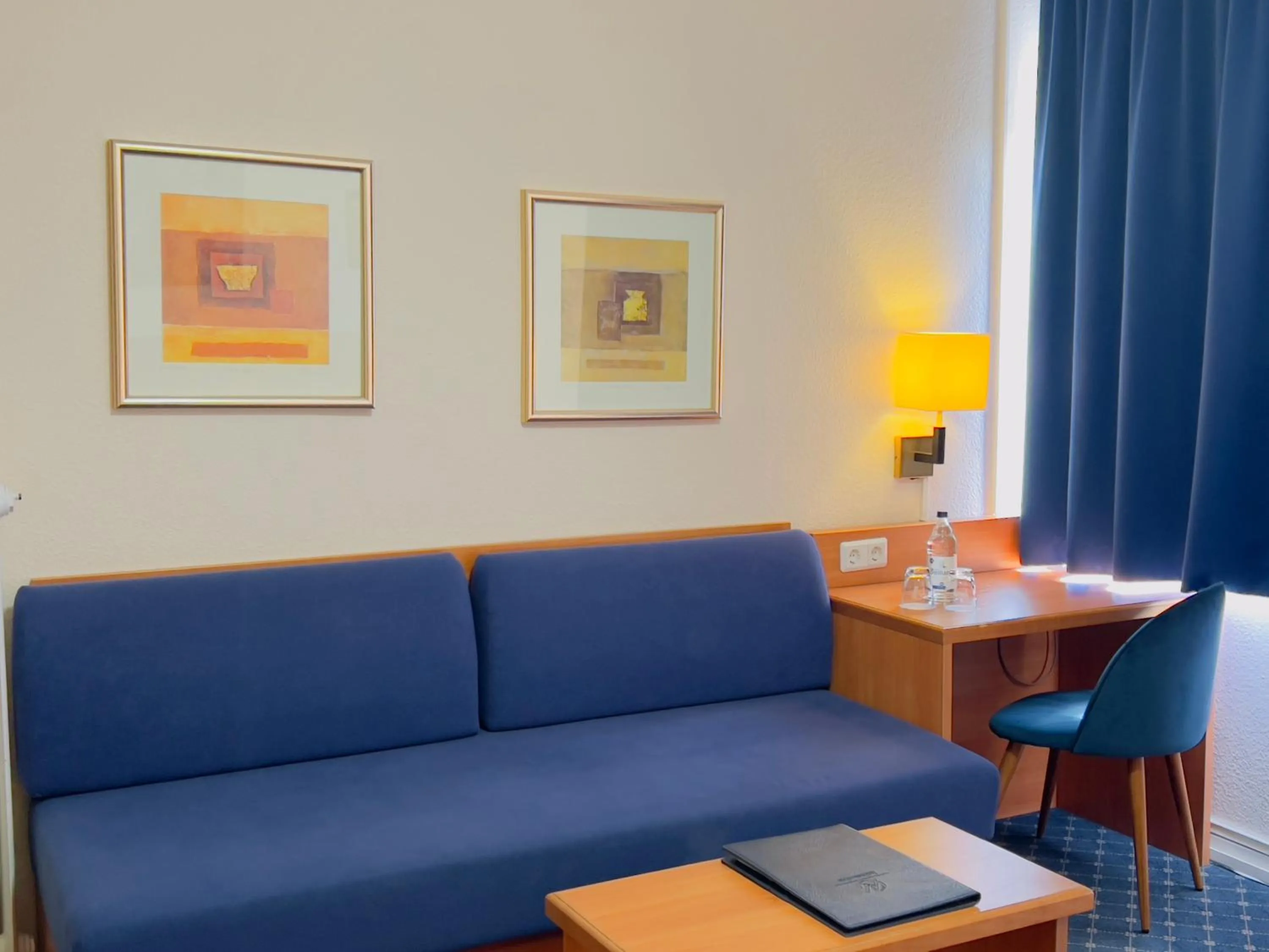 Photo of the whole room in Elbbrücken Hotel