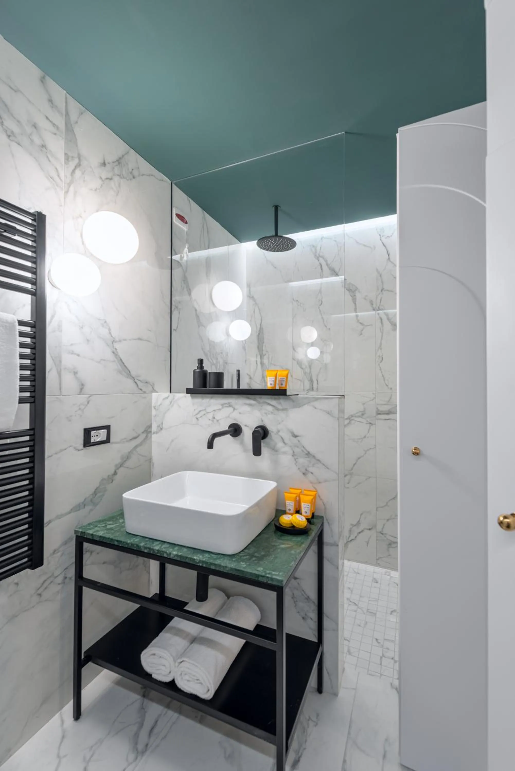 Bathroom in M20 Boutique Hotel