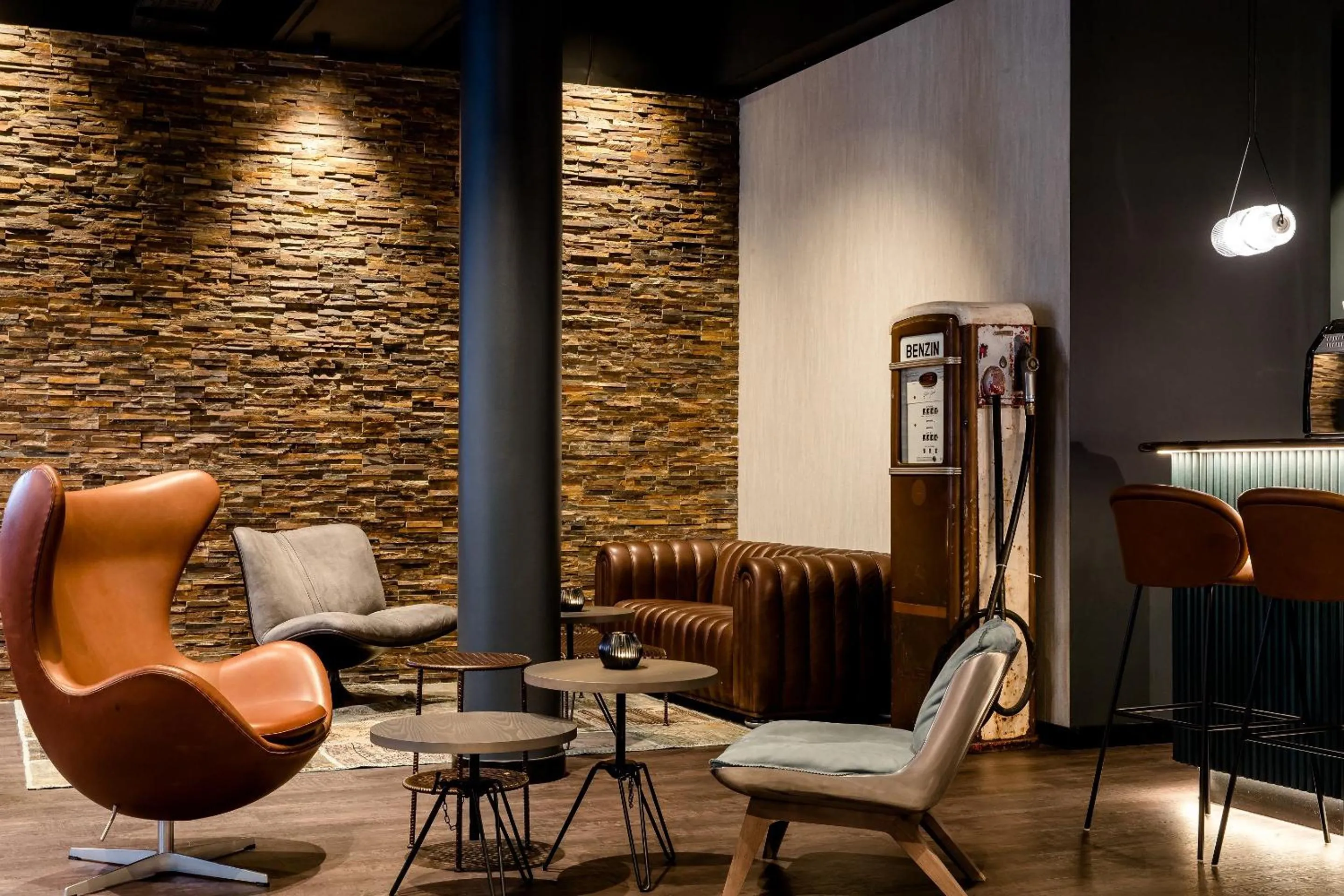 Lounge or bar in Motel One Frankfurt-Eastside