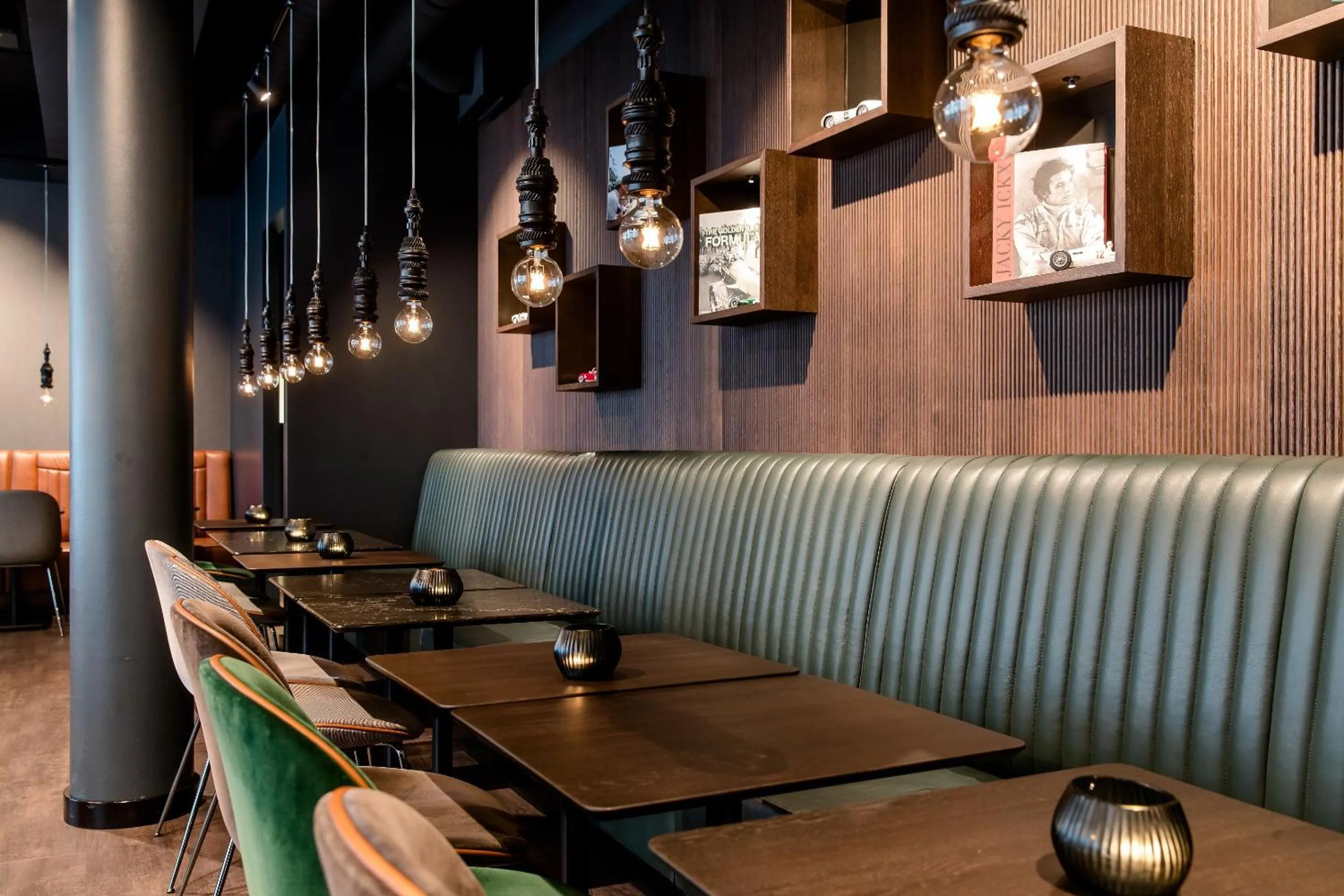 Lounge or bar in Motel One Frankfurt-Eastside