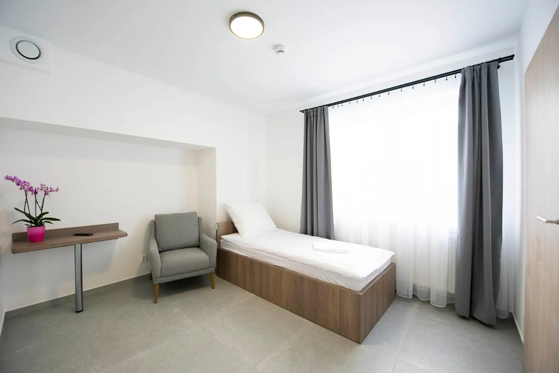 Photo of the whole room in Hostel SMS FREE PARKING