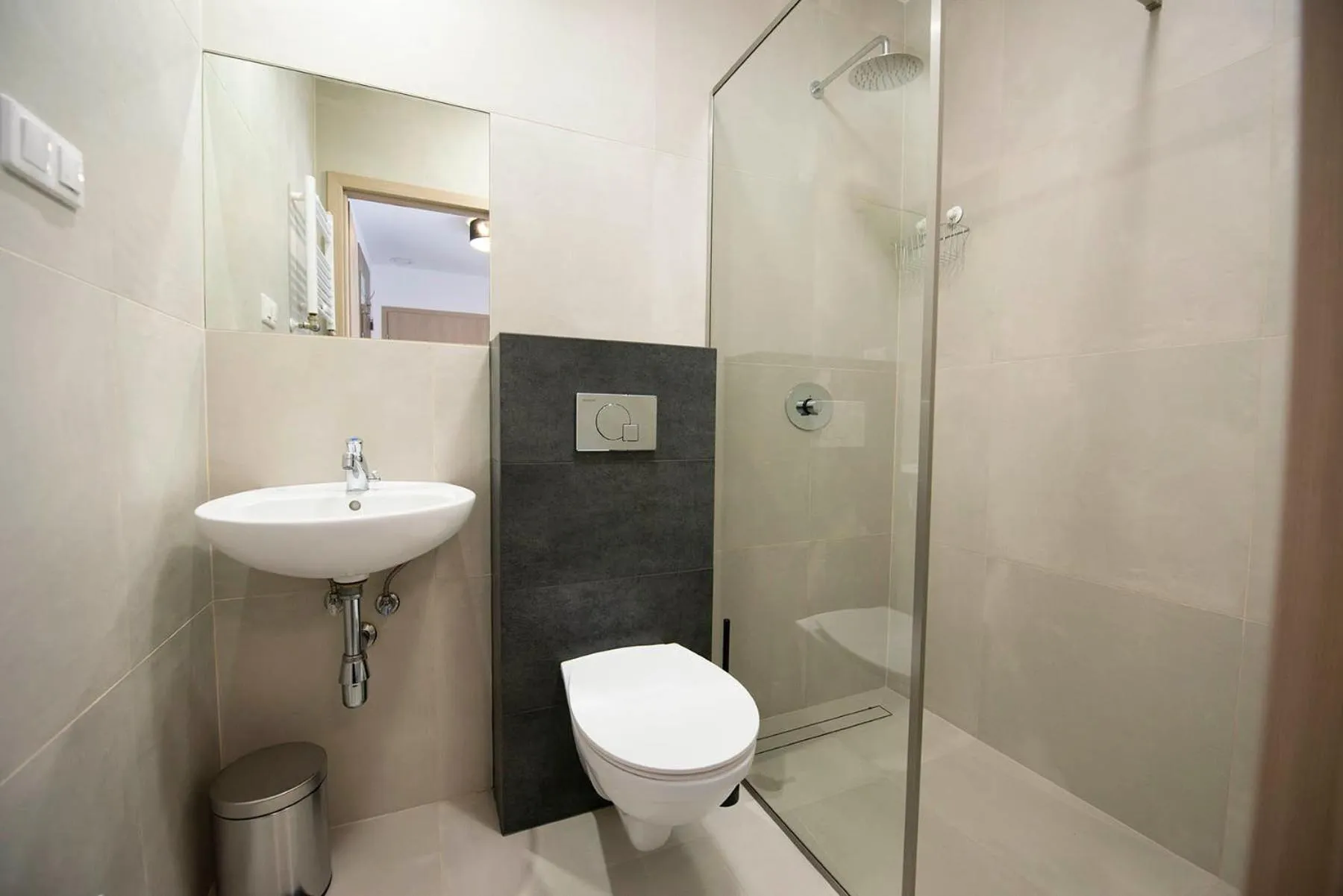 Bathroom in Hostel SMS FREE PARKING